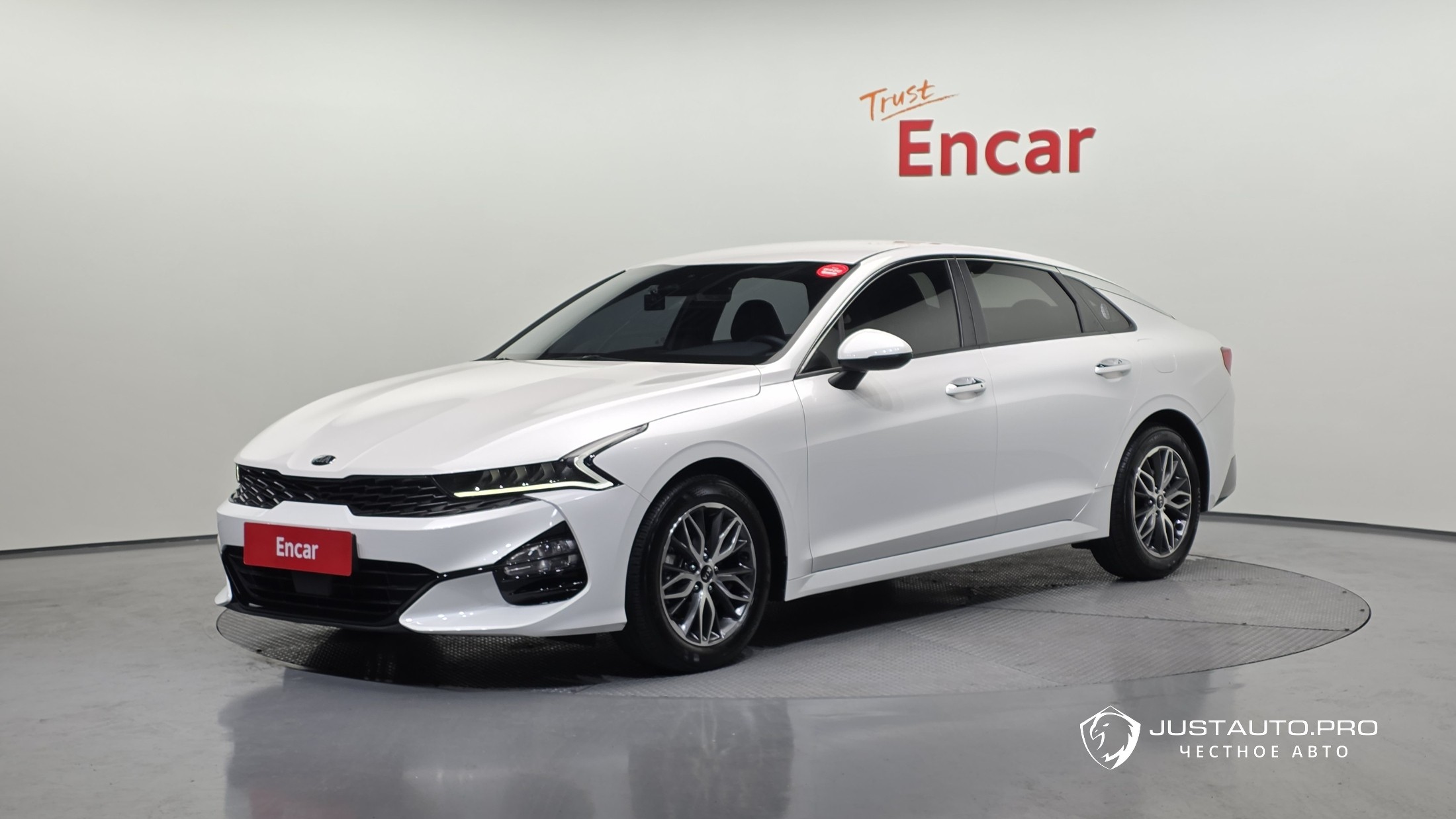 Автомобиль Kia K5