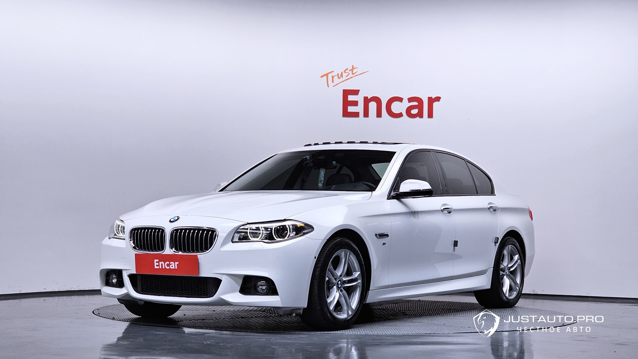 Автомобиль BMW 5-Series