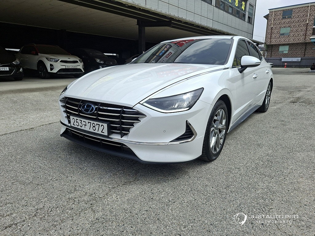 Автомобиль Hyundai Sonata