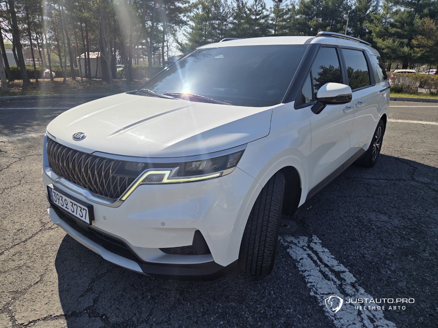 Автомобиль Kia Canival