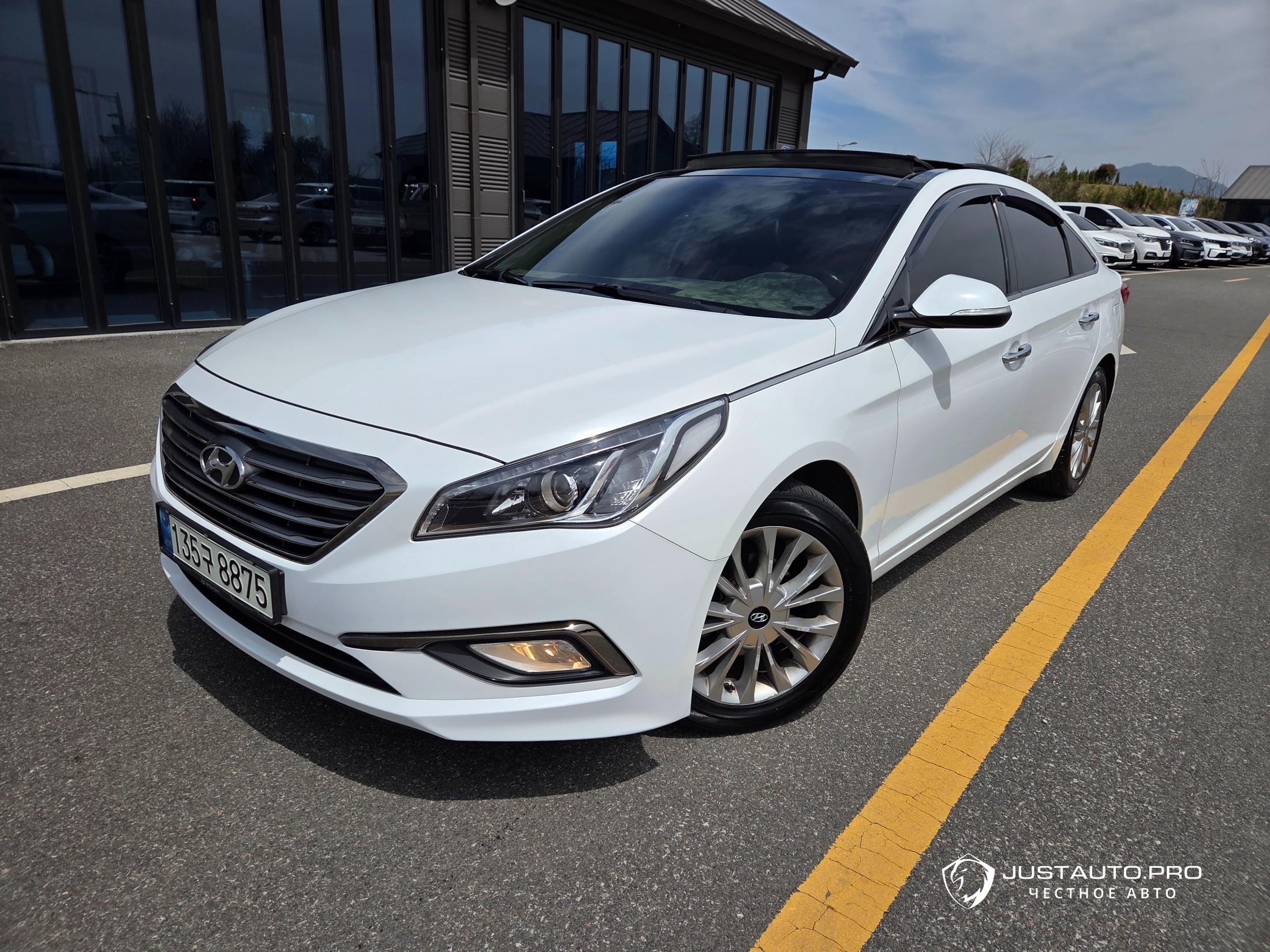 Автомобиль Hyundai Sonata