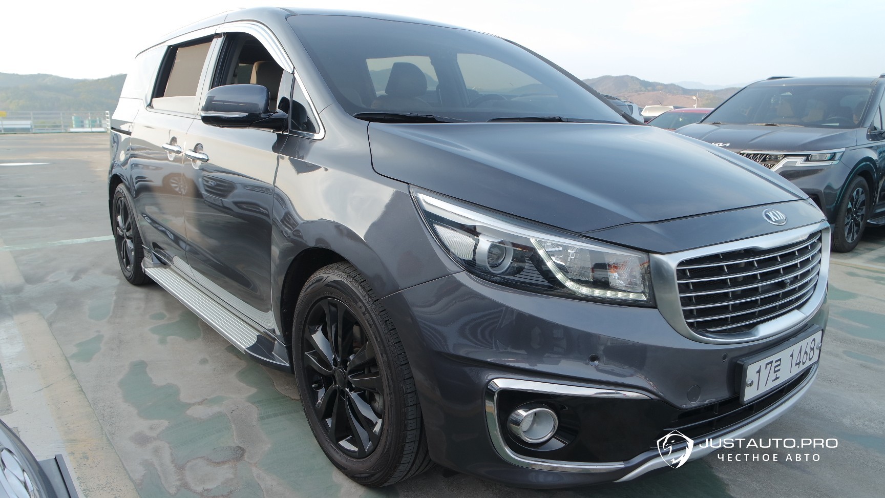 Автомобиль Kia Canival