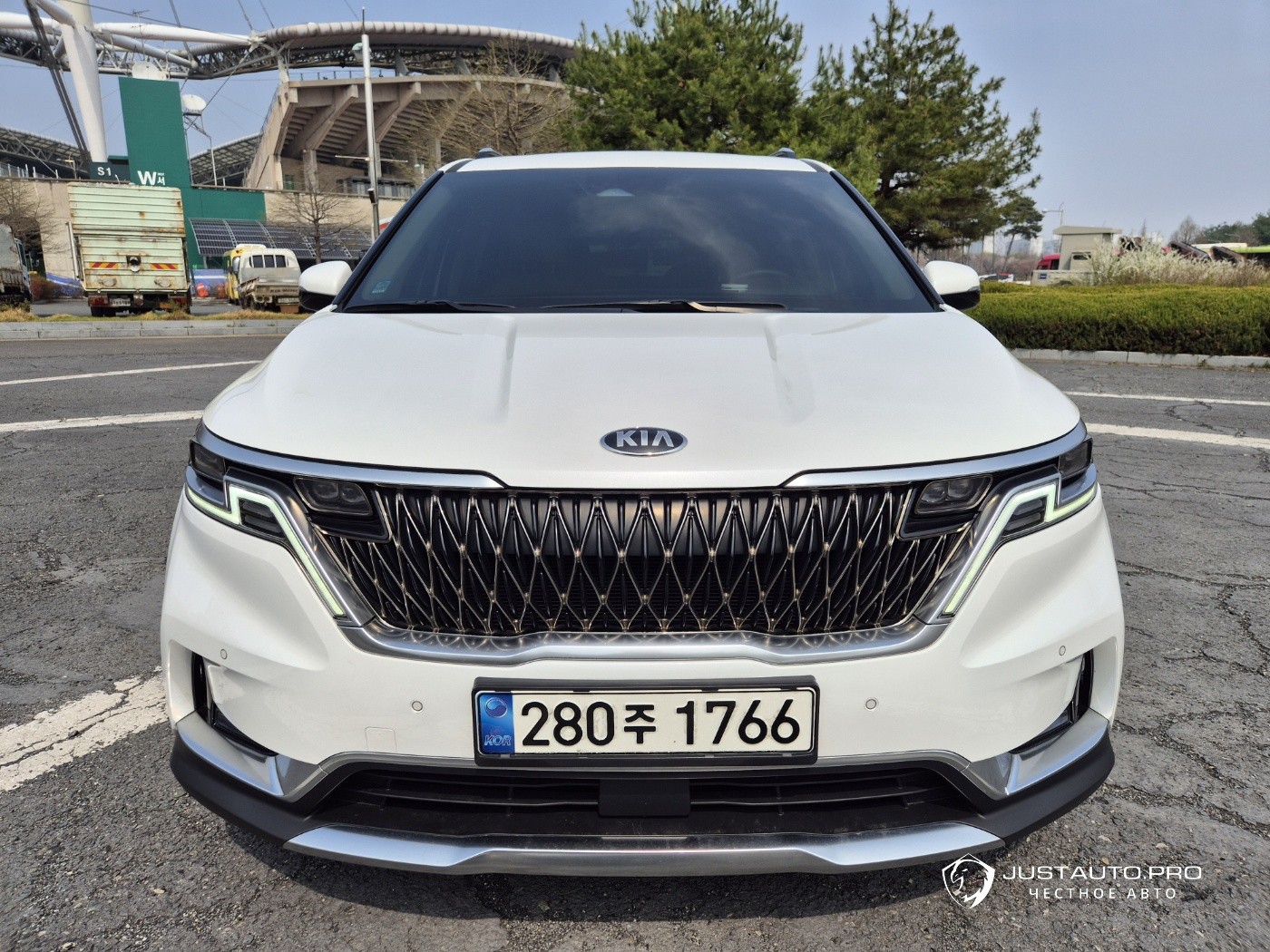 Автомобиль Kia Canival
