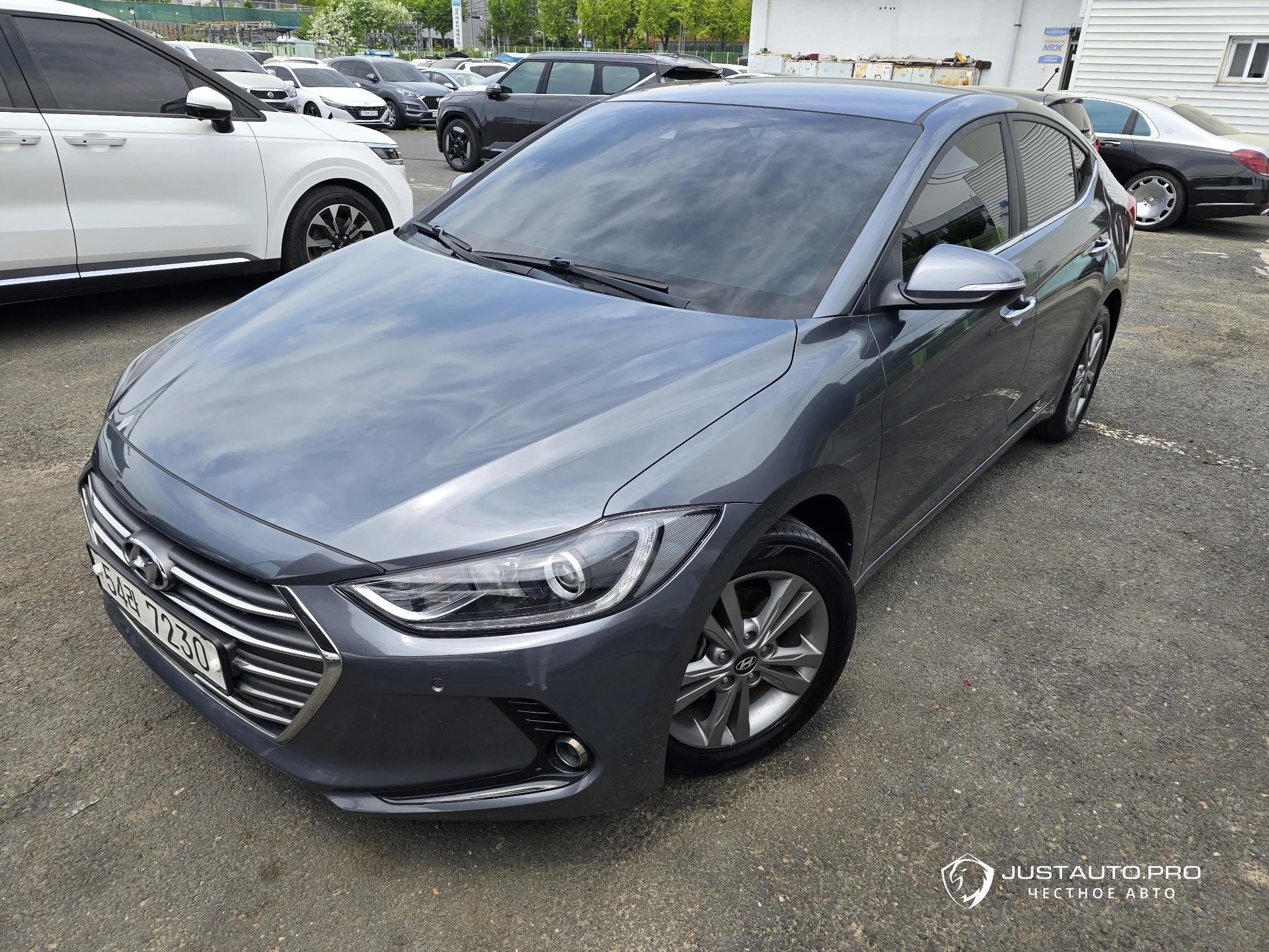 Автомобиль Hyundai AVANTE