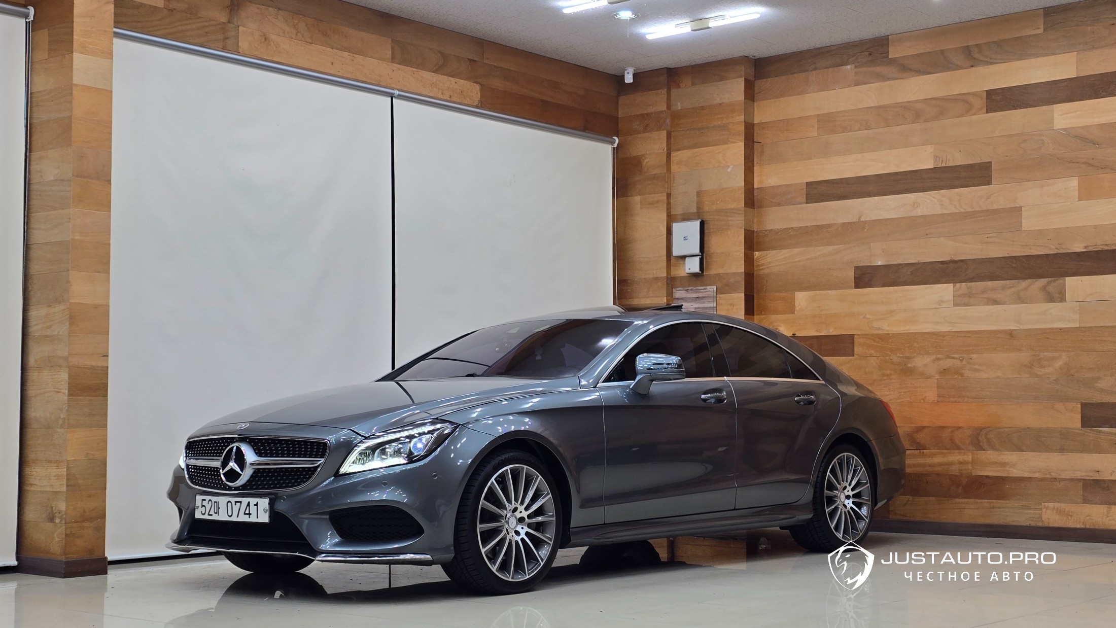 Автомобиль Mercedes-Benz CLS-Class