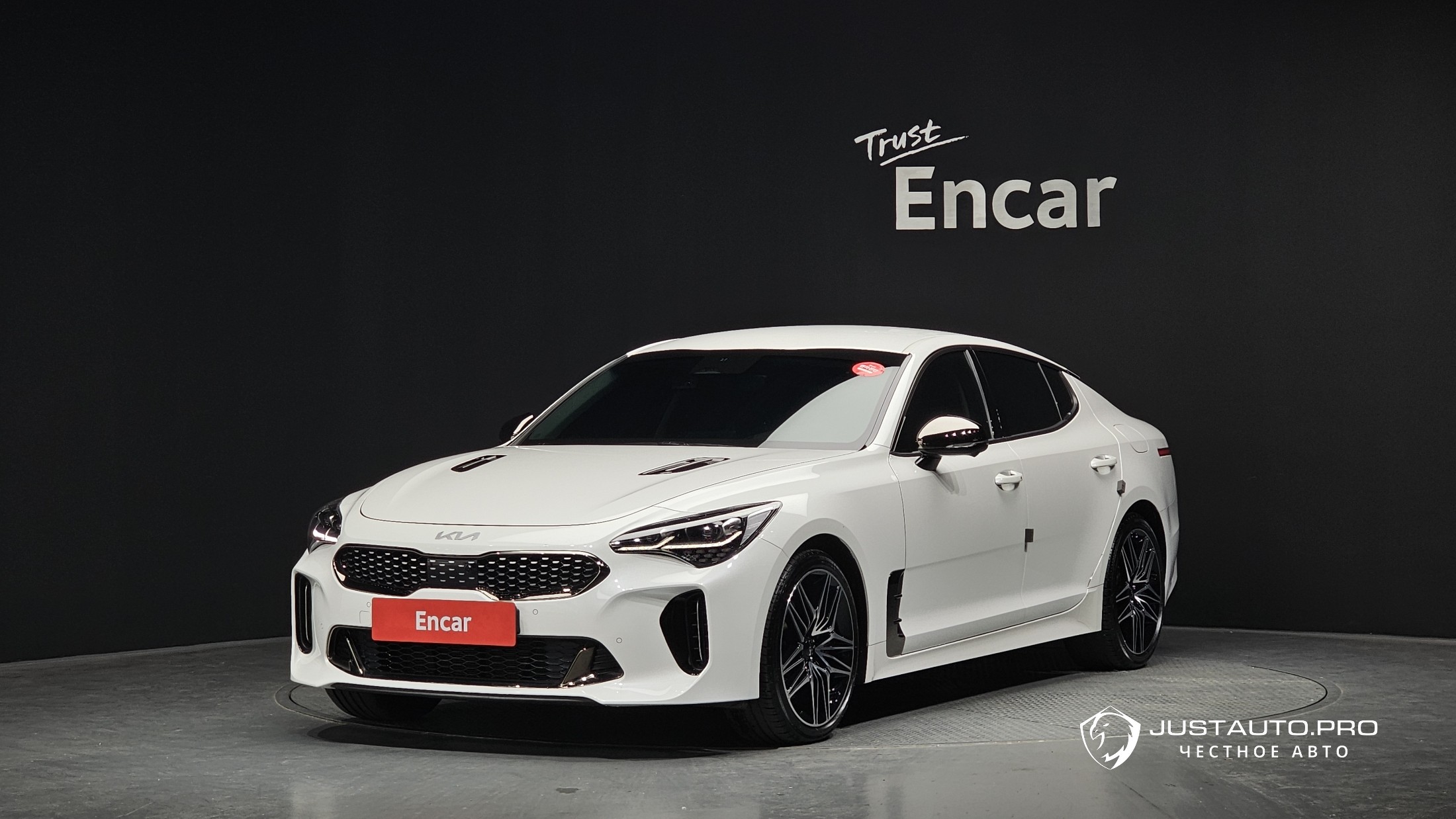 Автомобиль Kia Stinger