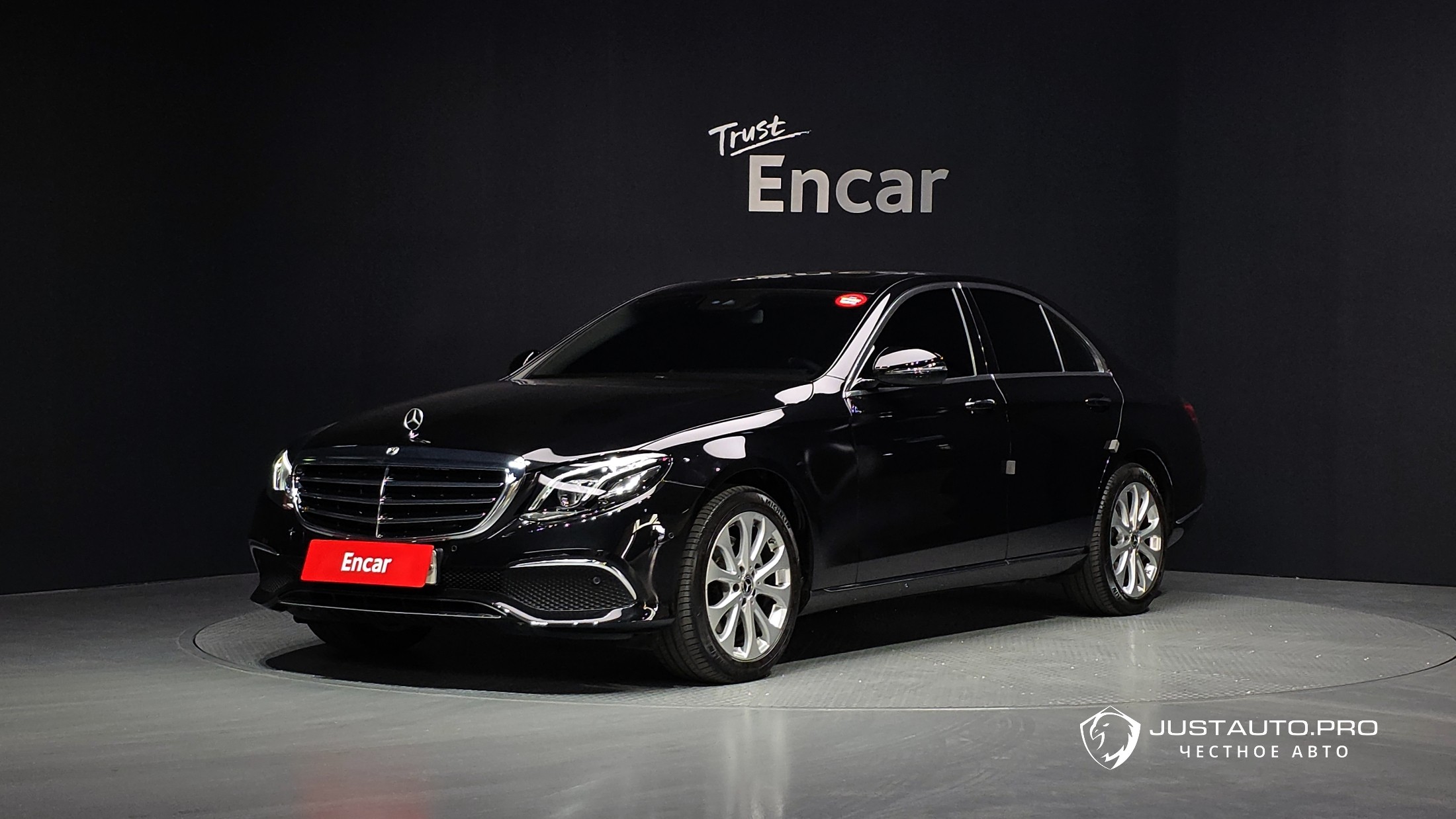 Автомобиль Mercedes-Benz E-Class
