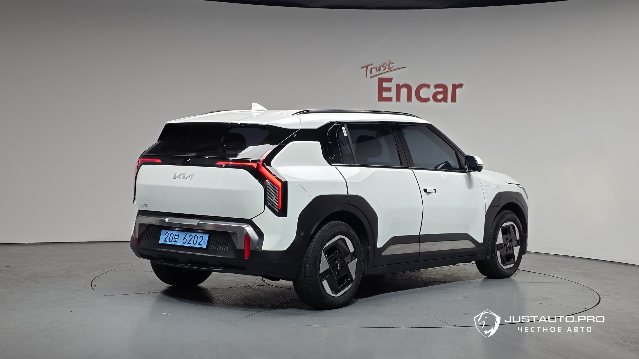 Автомобиль Kia EV3