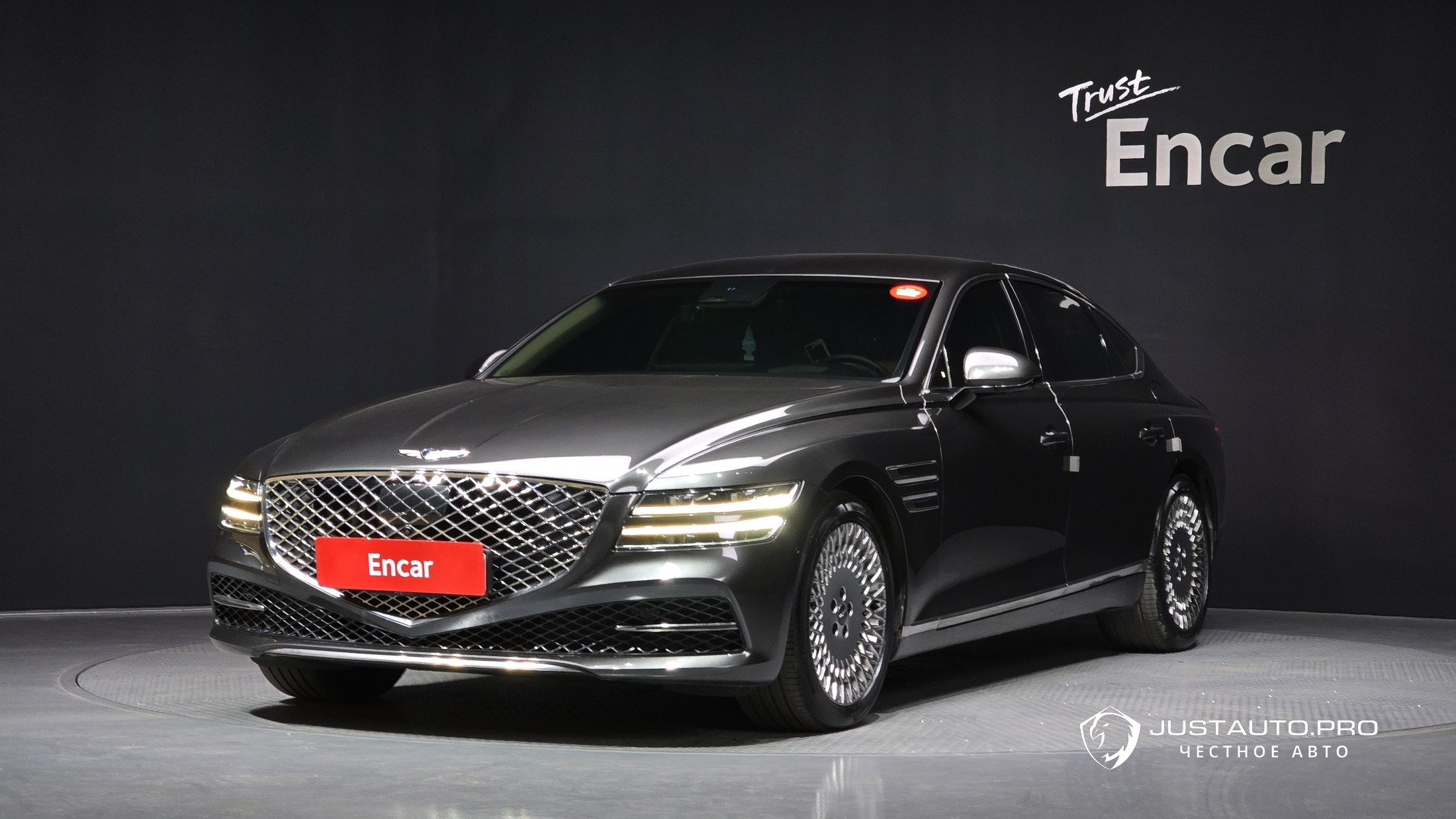 Автомобиль Genesis G80