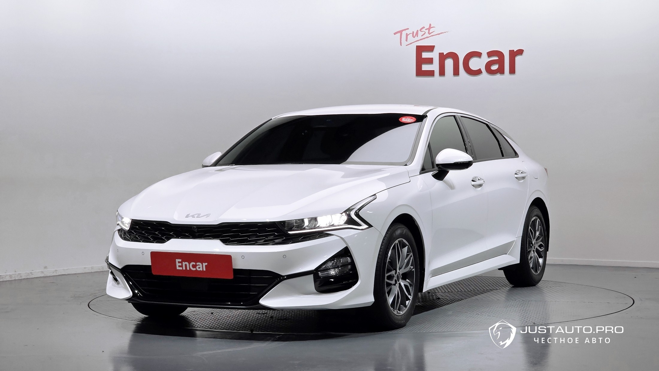 Автомобиль Kia K5