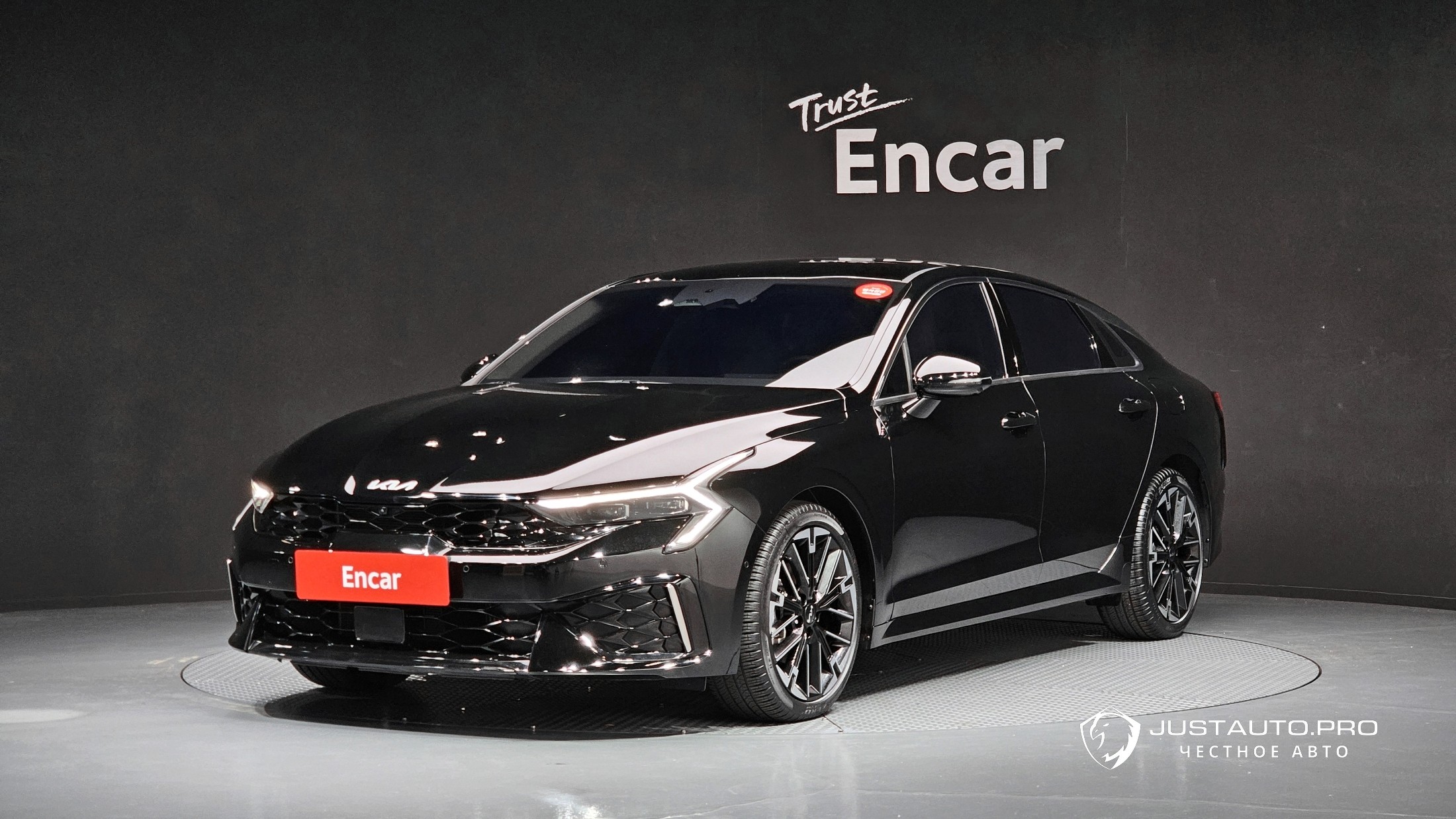 Автомобиль Kia K5
