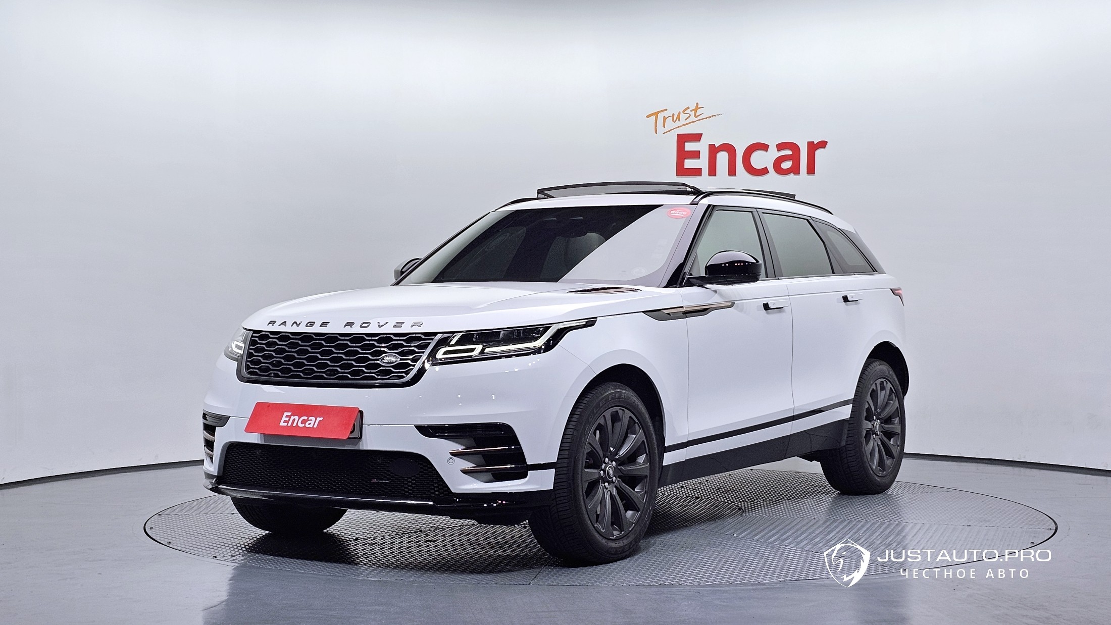 Автомобиль Land Rover Range Rover Velar