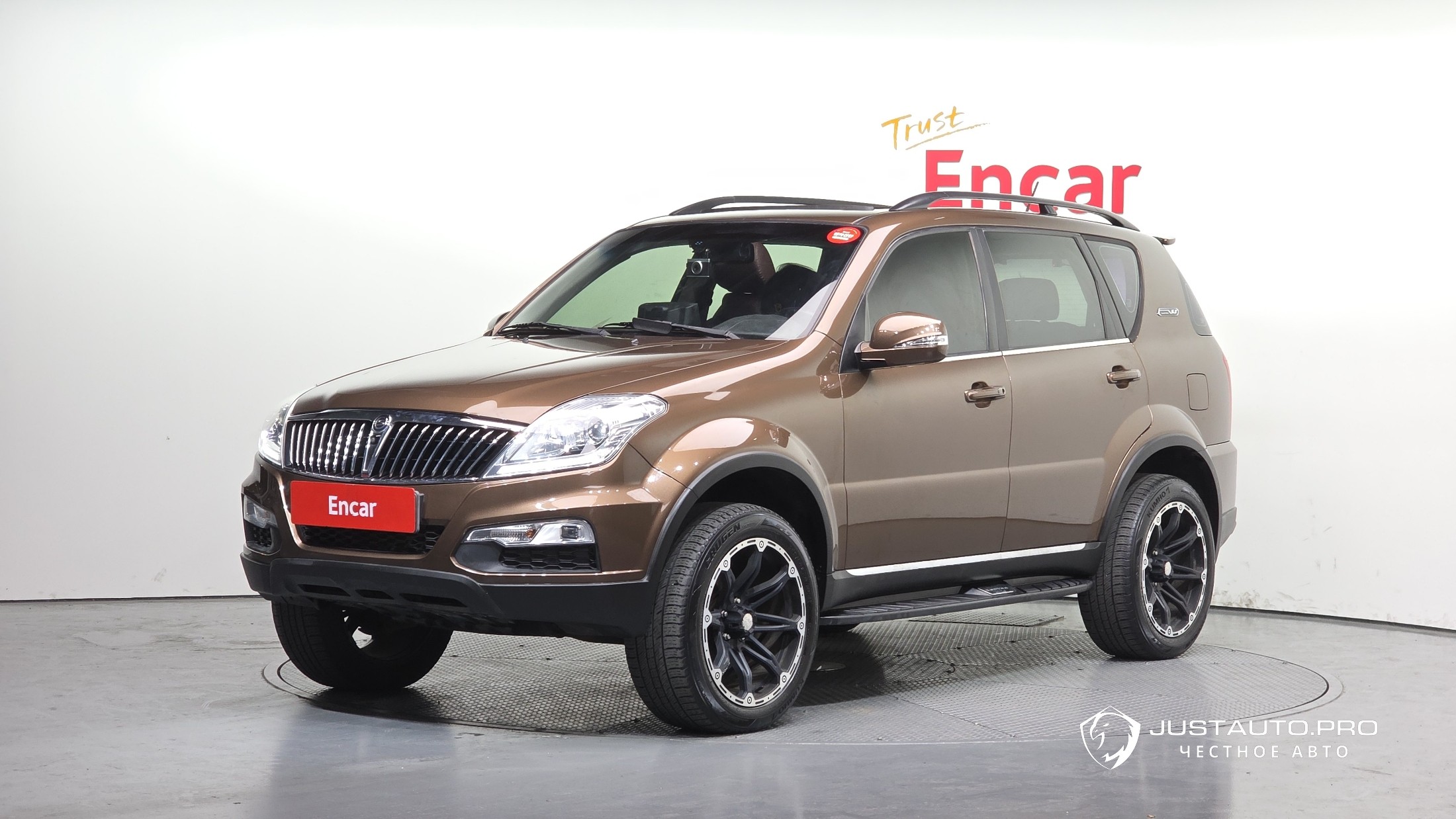Автомобиль KG_Mobility_Ssangyong Rexton