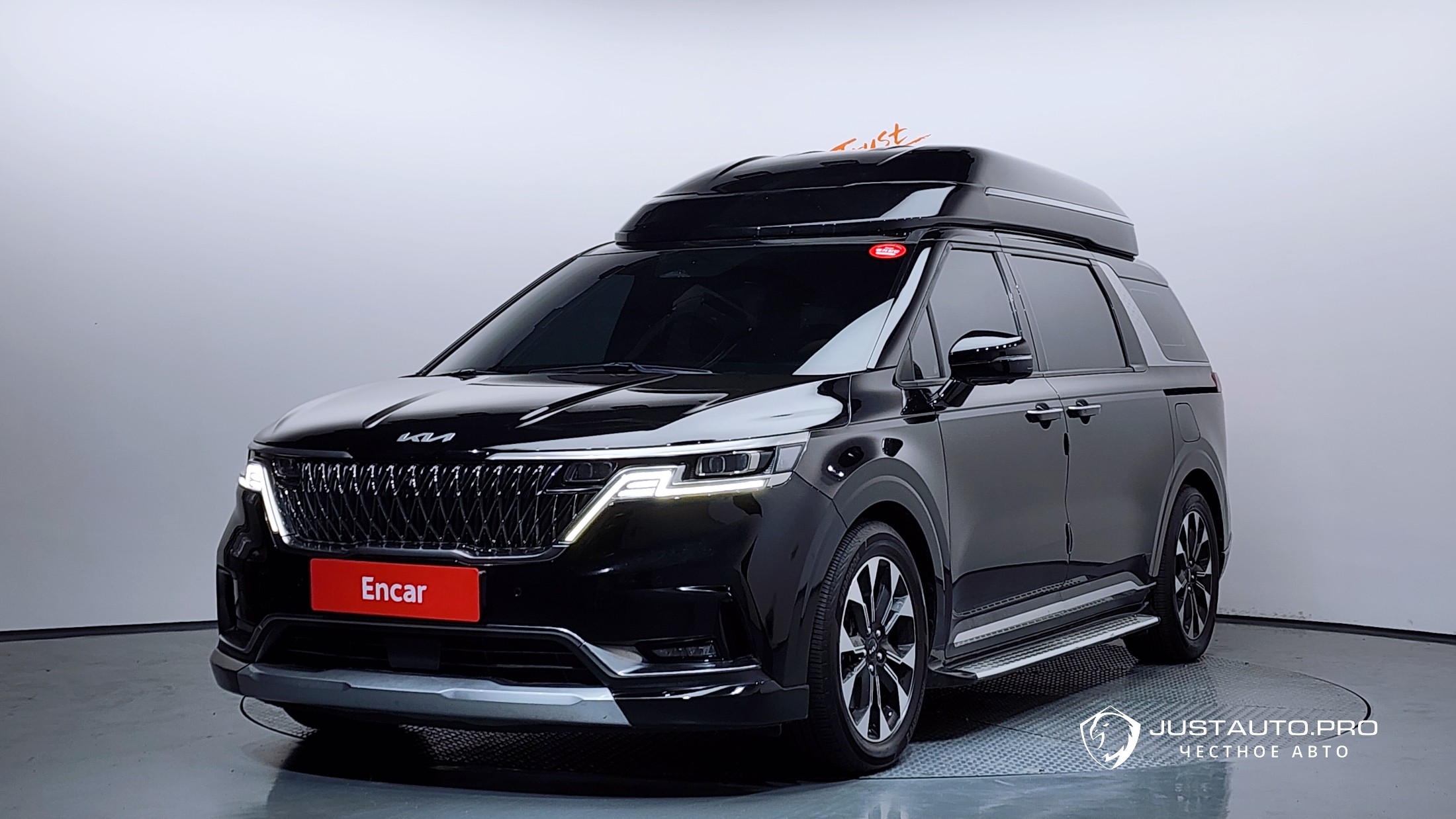 Автомобиль Kia Canival