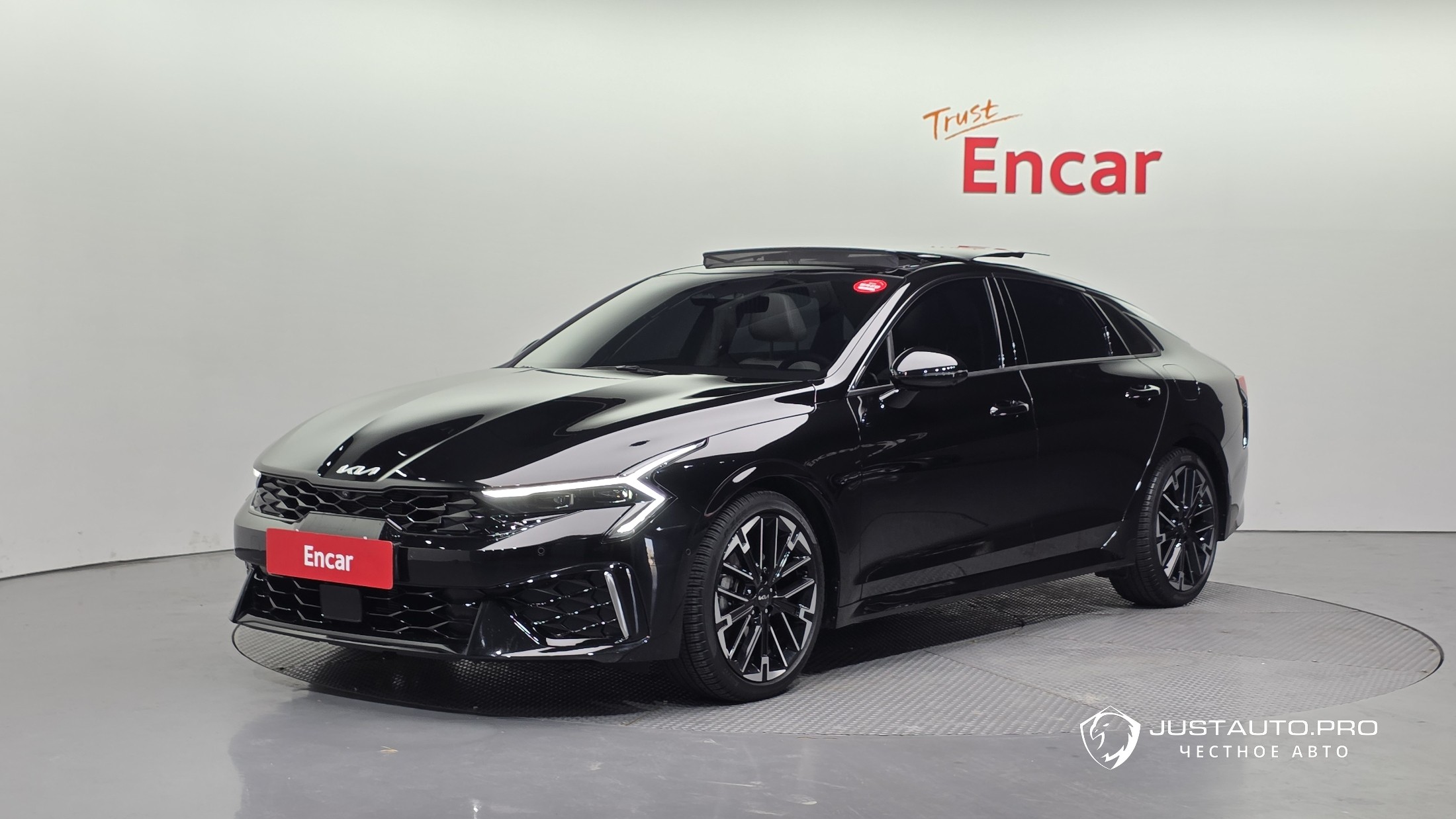 Автомобиль Kia K5
