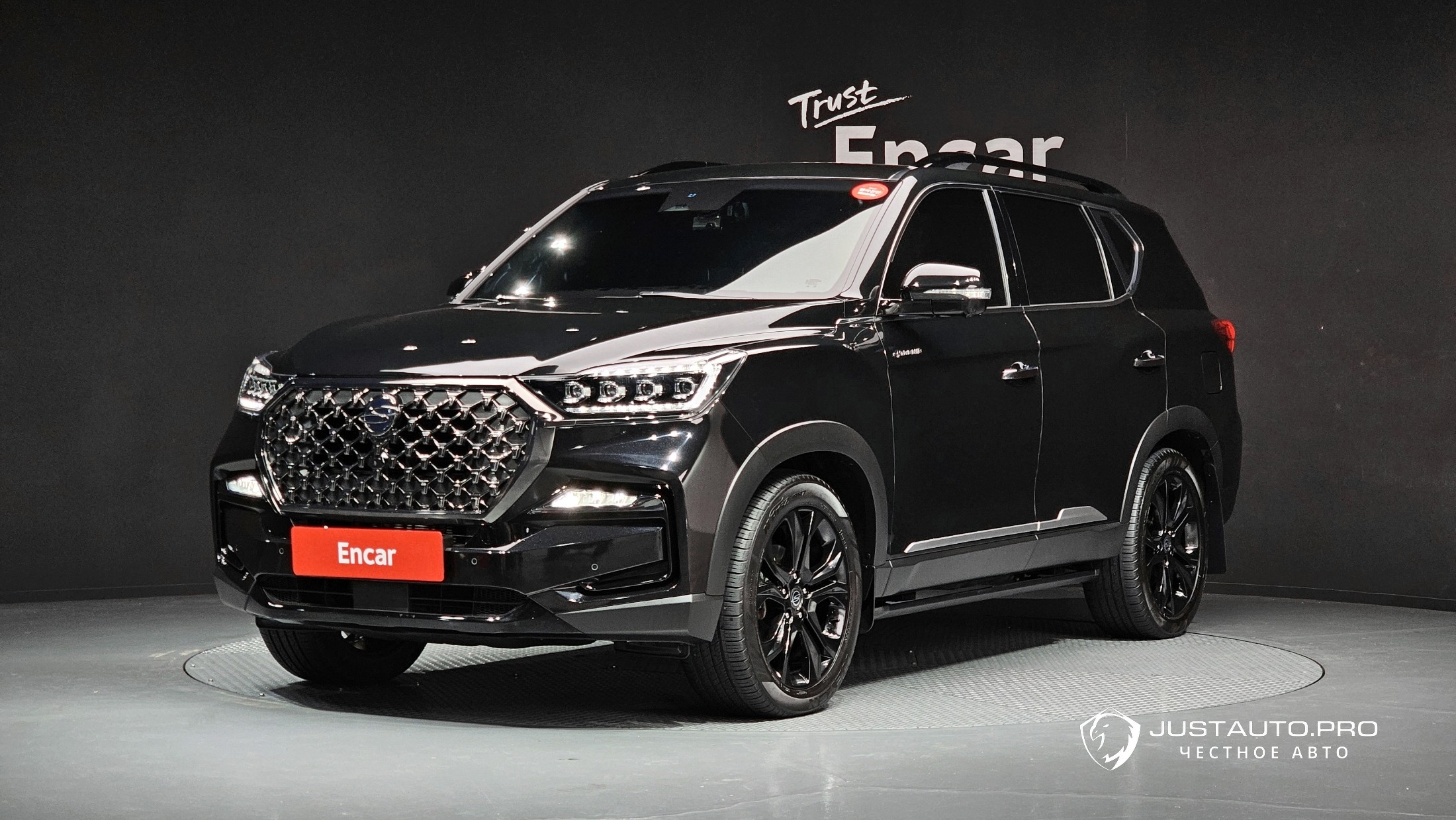 Автомобиль KG_Mobility_Ssangyong Rexton