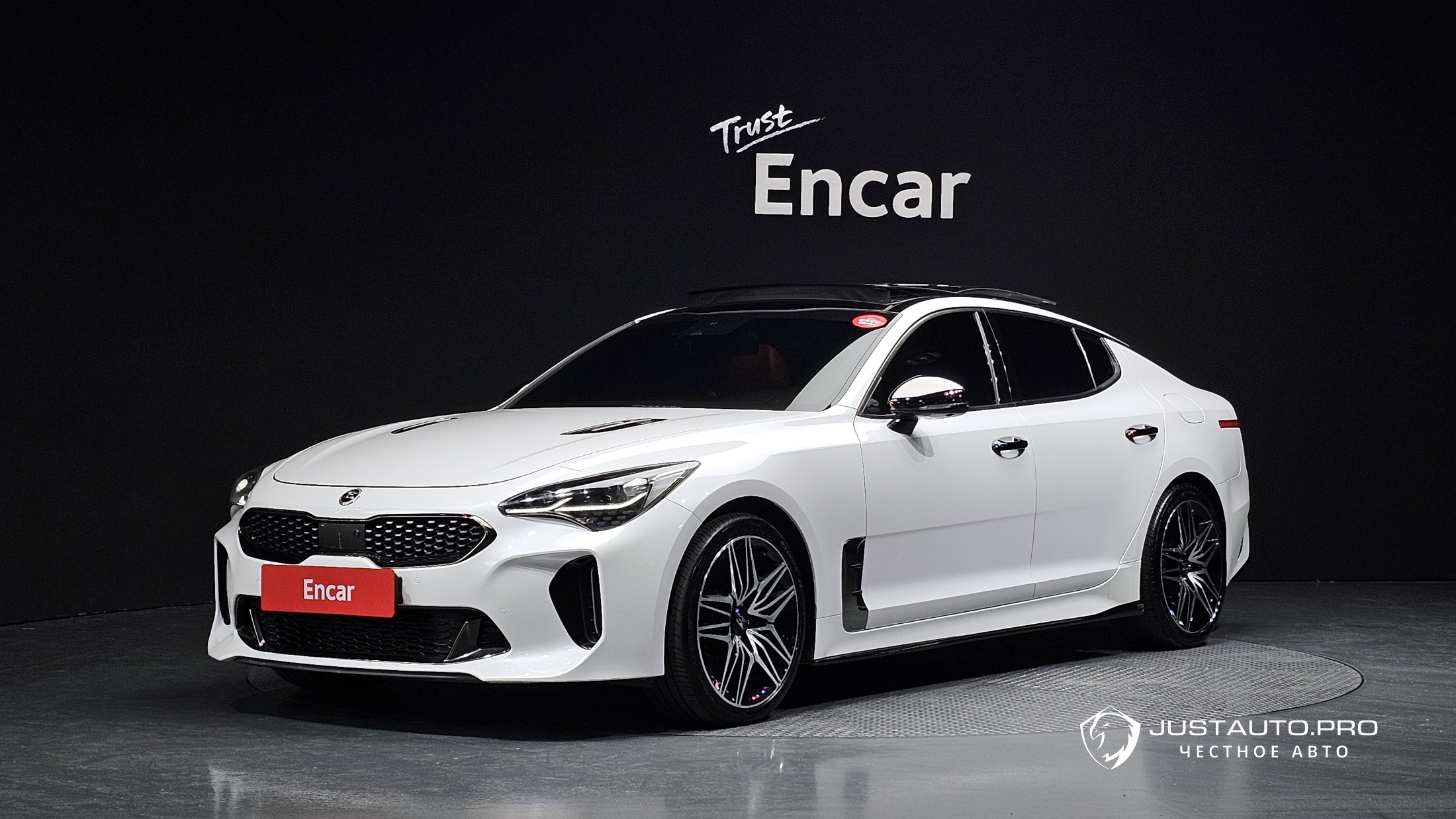 Автомобиль Kia Stinger