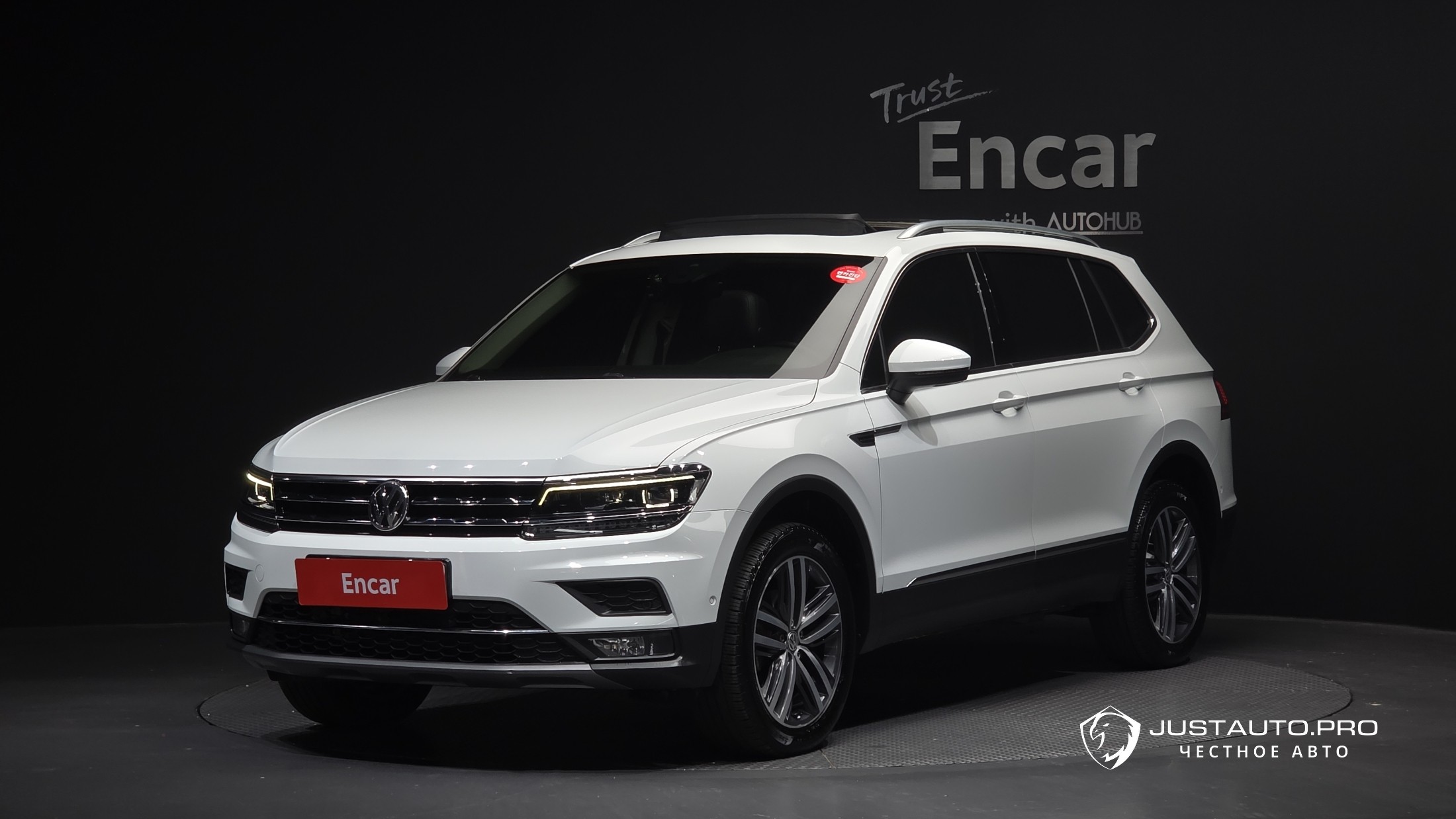 Автомобиль Volkswagen Tiguan