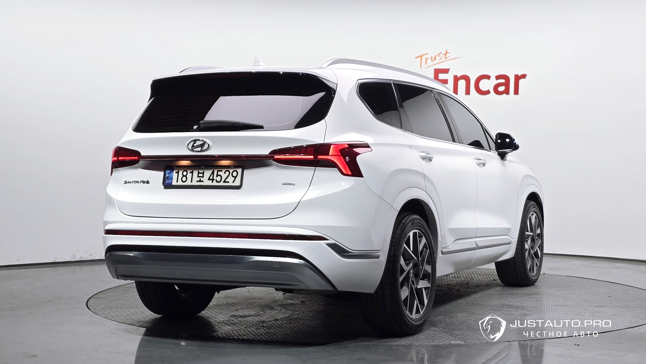 Автомобиль Hyundai Santafe