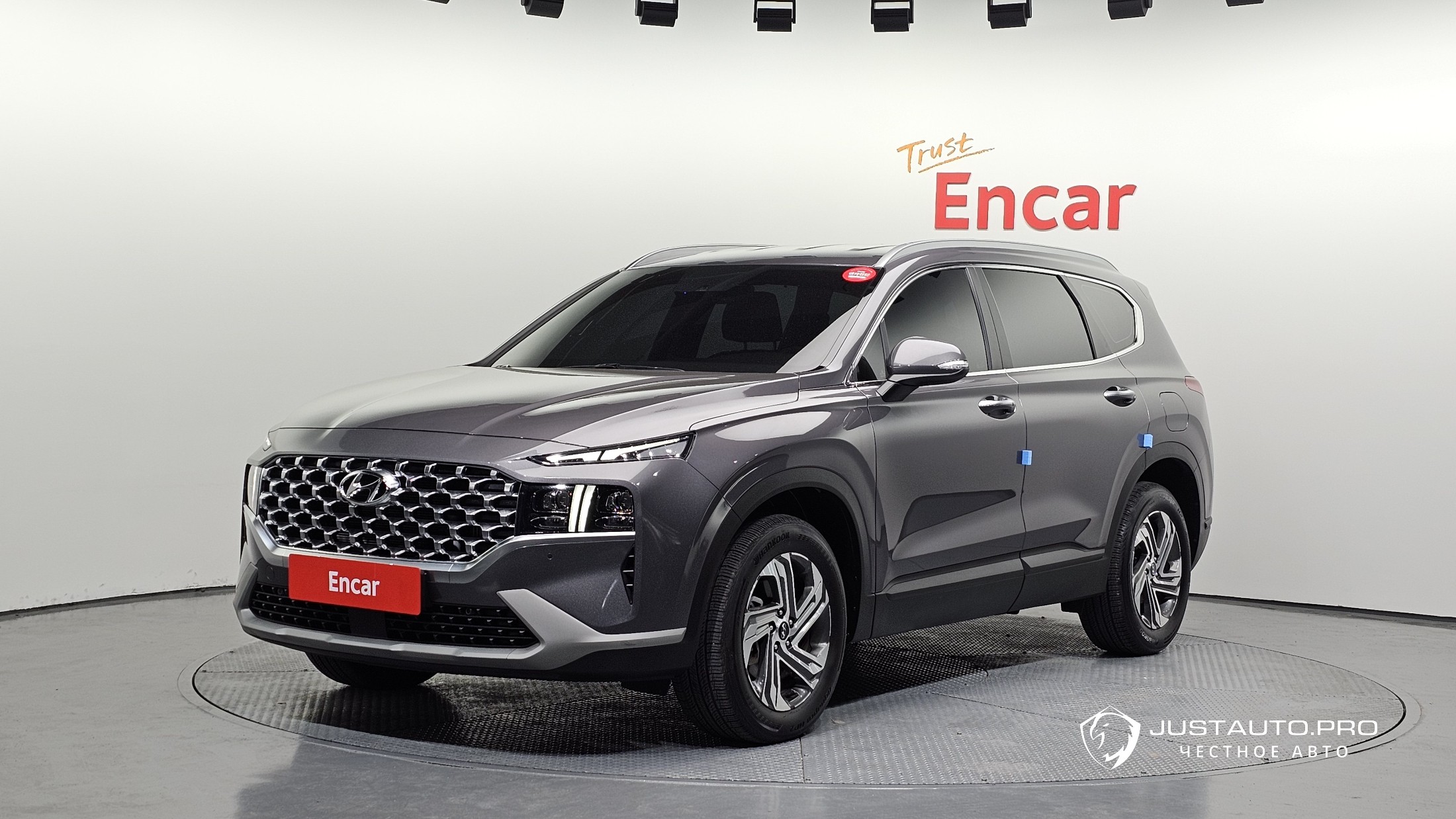 Автомобиль Hyundai Santafe