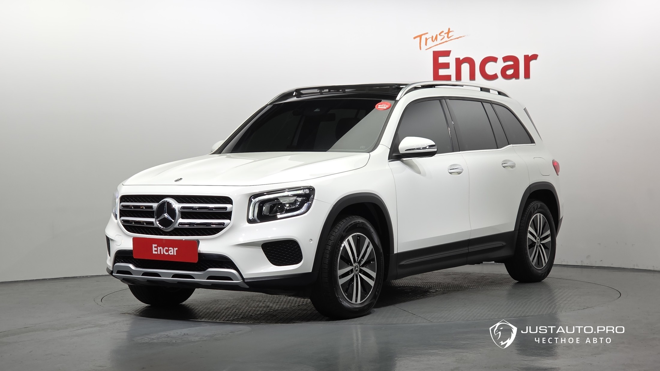Автомобиль Mercedes-Benz GLB-Class