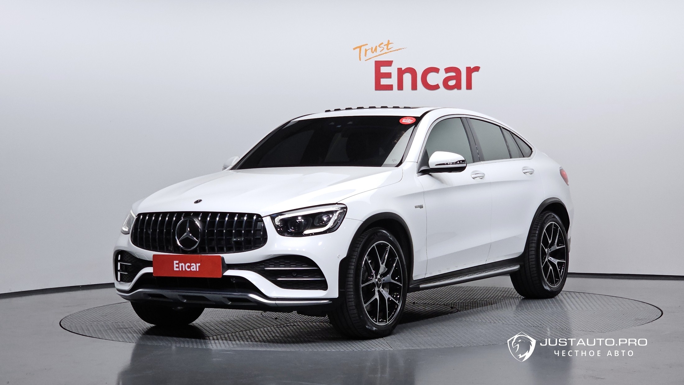 Автомобиль Mercedes-Benz GLC-Class