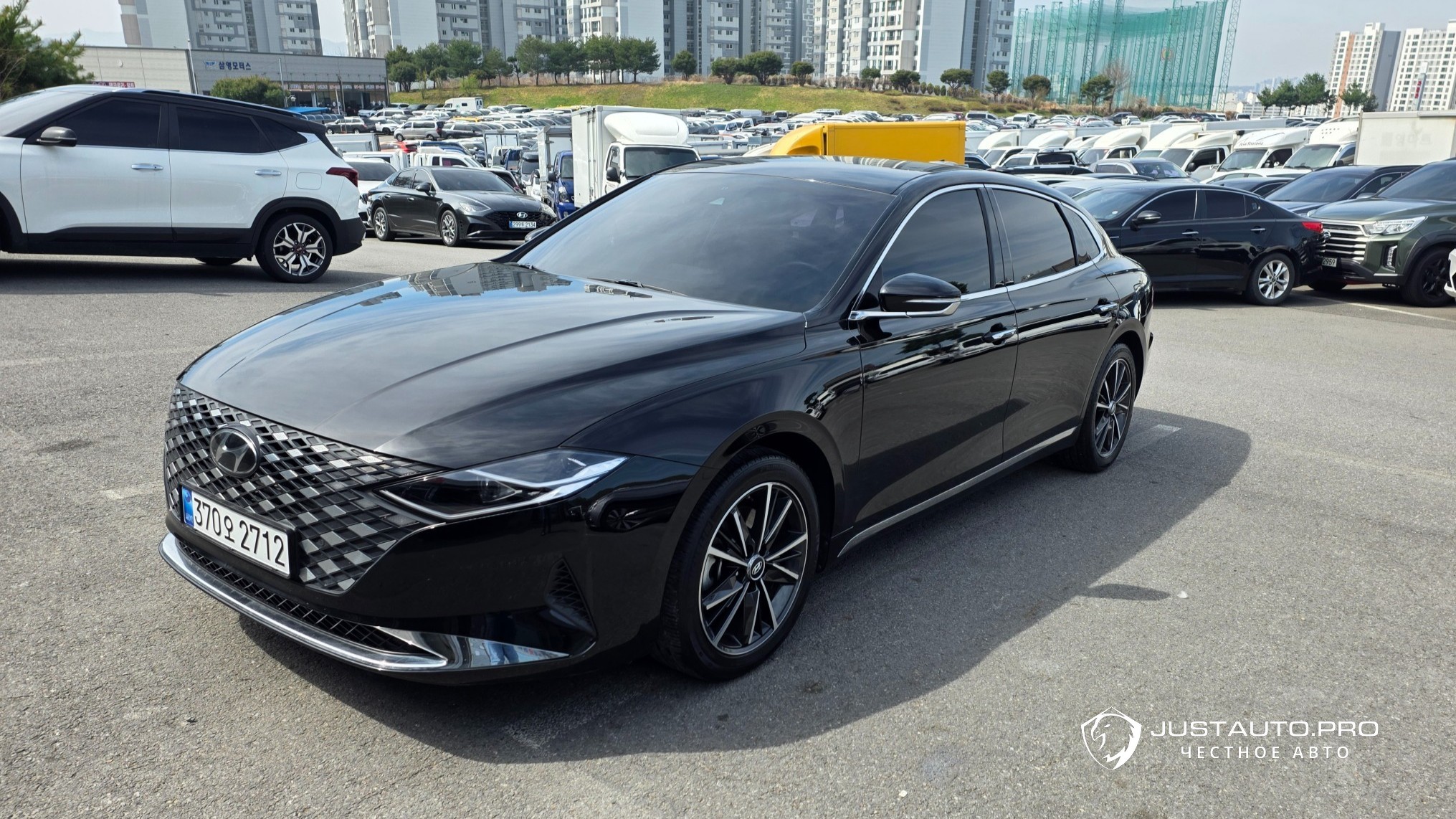 Автомобиль Hyundai Grandeur