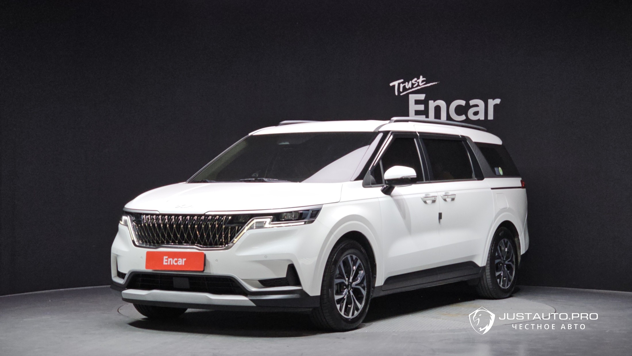 Автомобиль Kia Canival