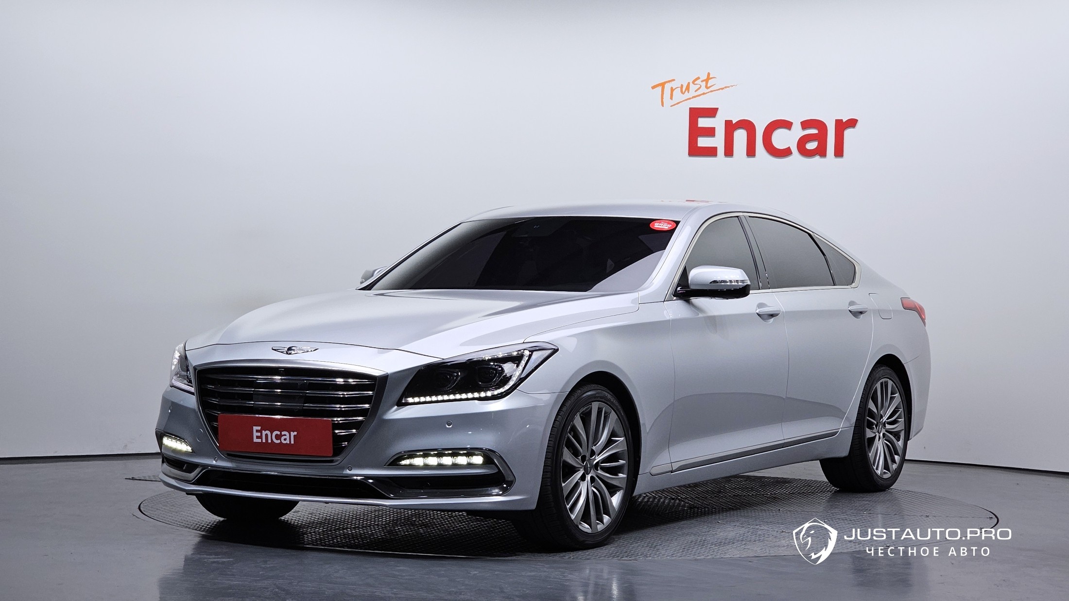 Автомобиль Genesis G80