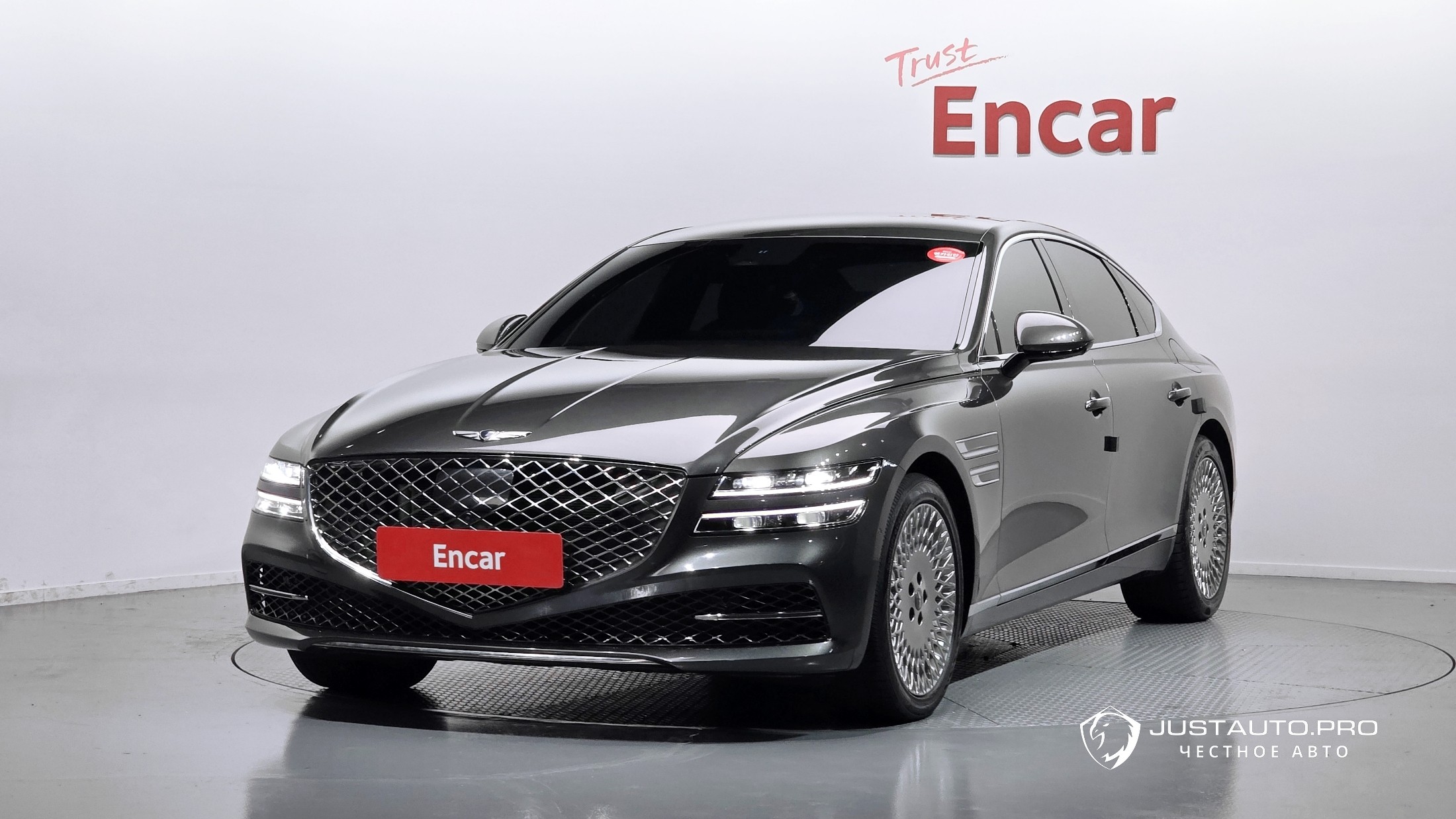 Автомобиль Genesis G80