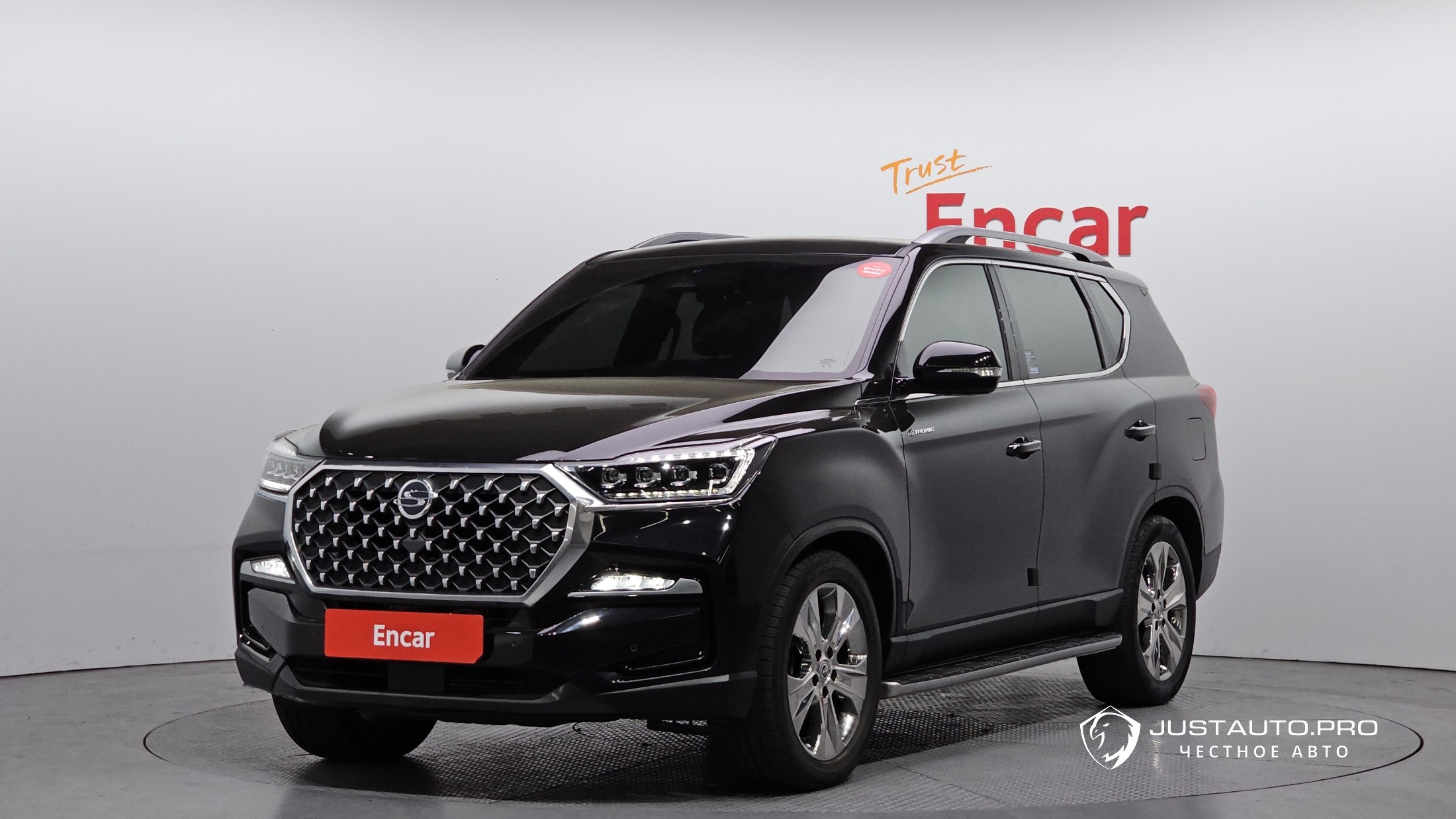 Автомобиль KG_Mobility_Ssangyong Rexton