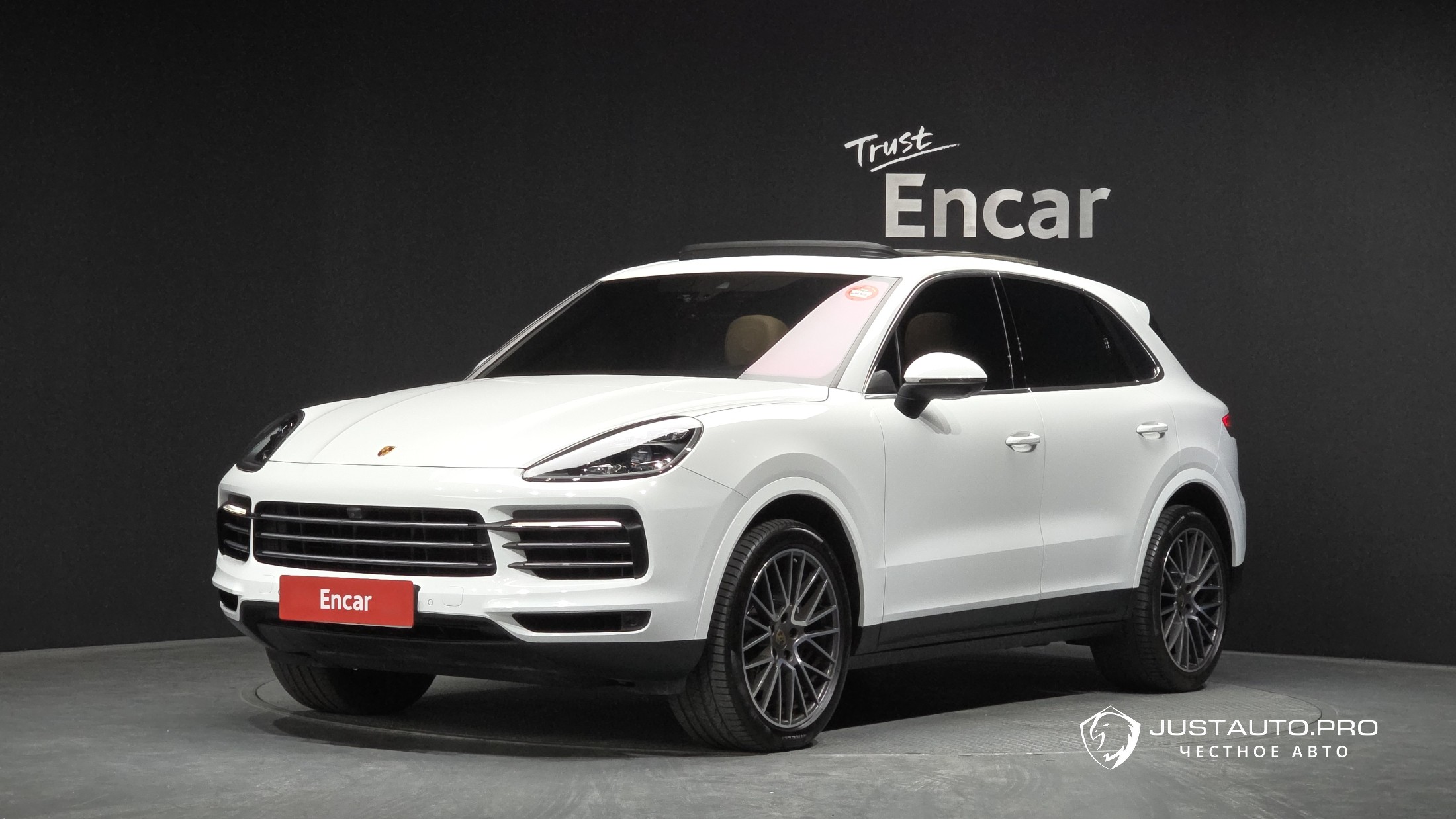 Автомобиль Porsche Cayenne