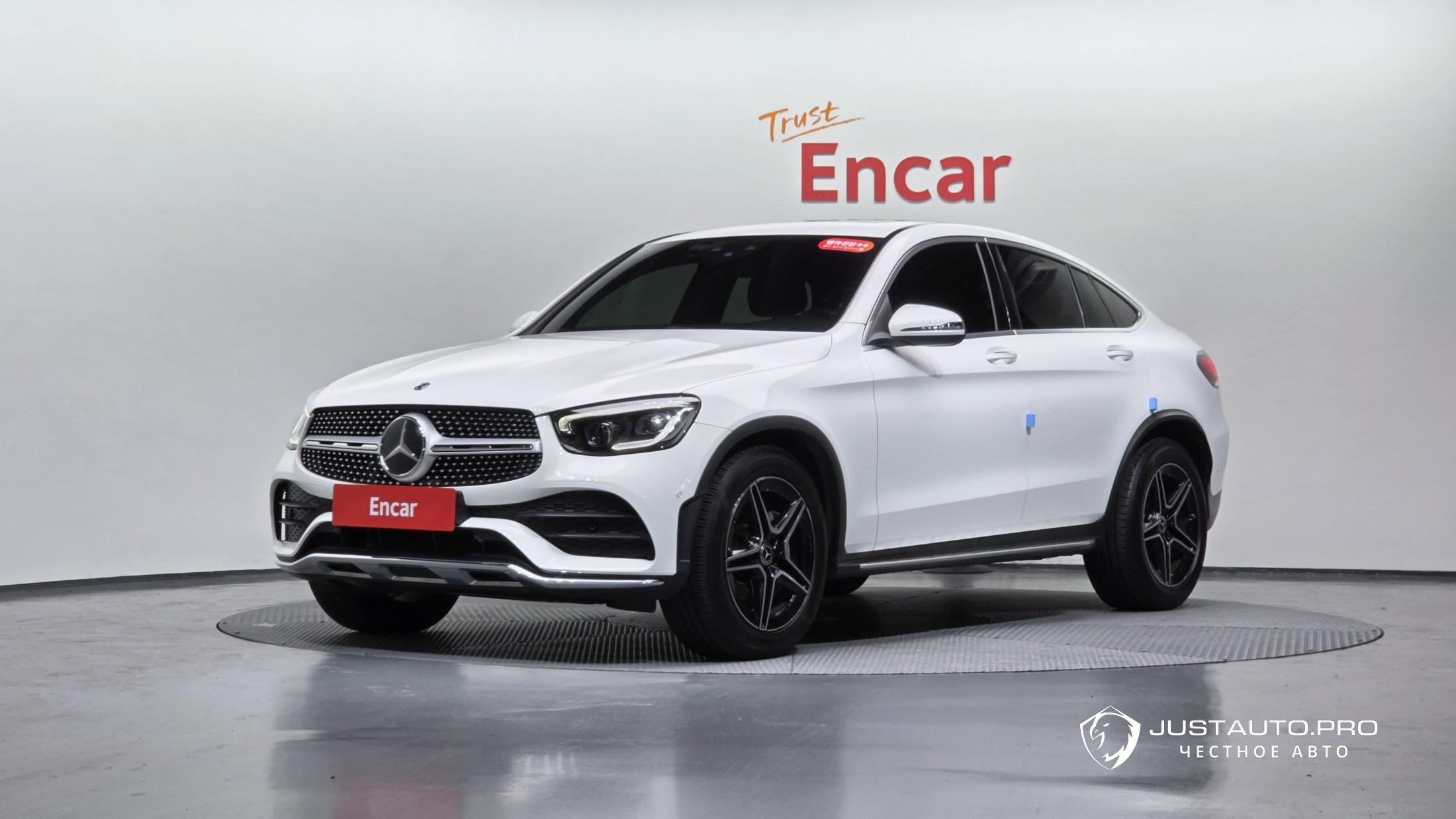 Автомобиль Mercedes-Benz GLC-Class