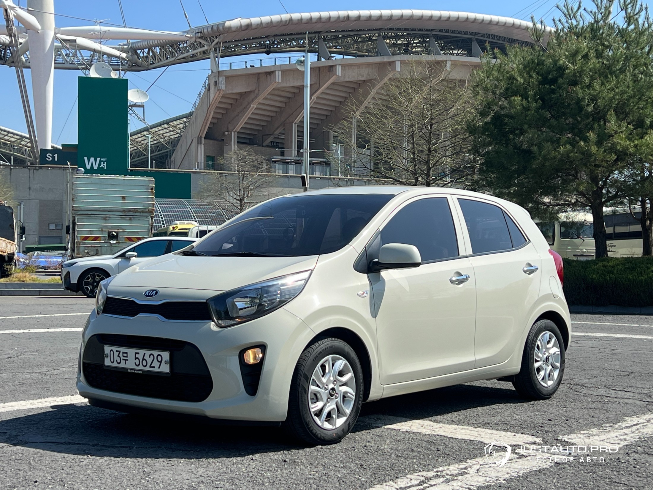 Автомобиль Kia morning