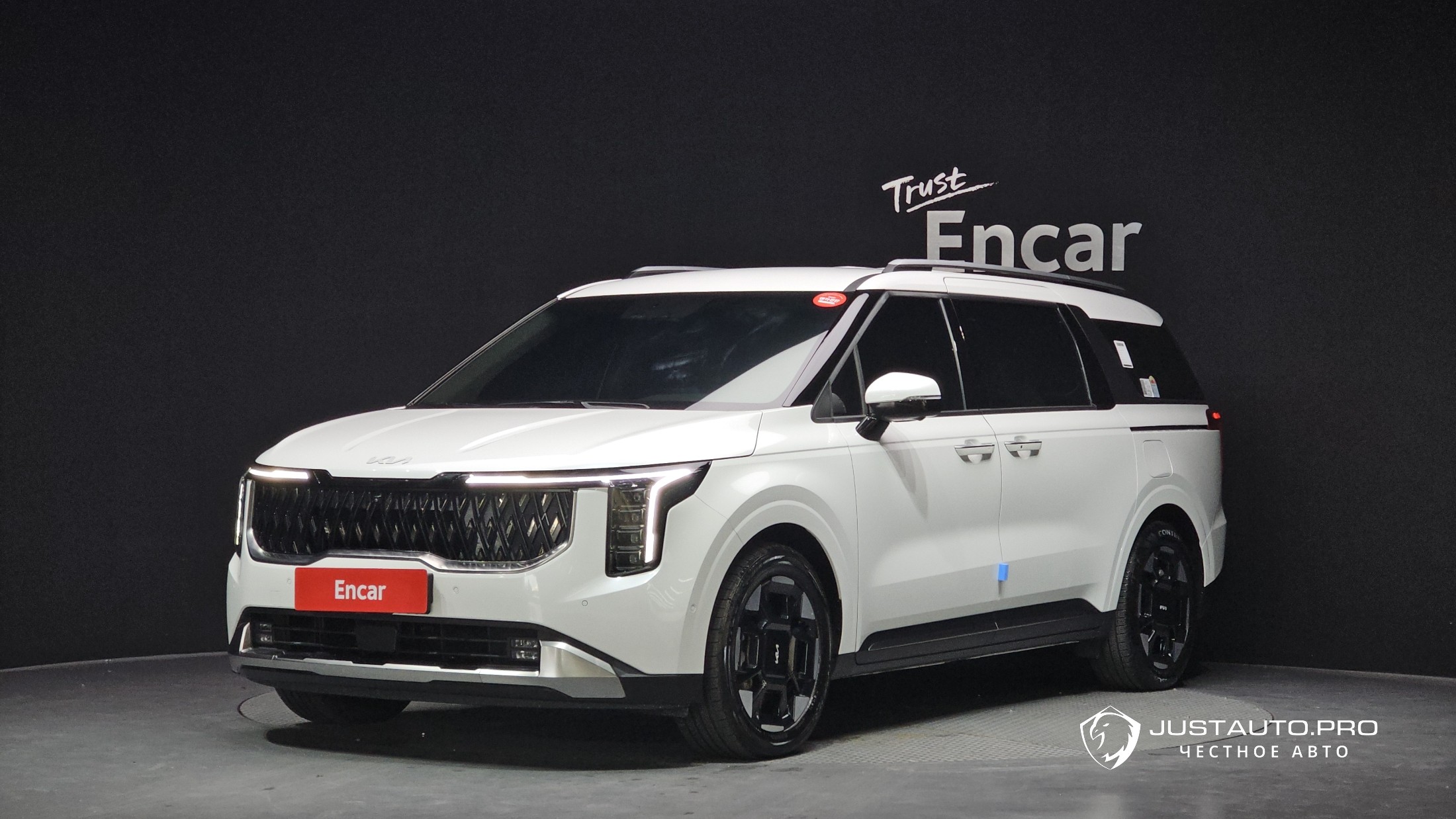 Автомобиль Kia Canival