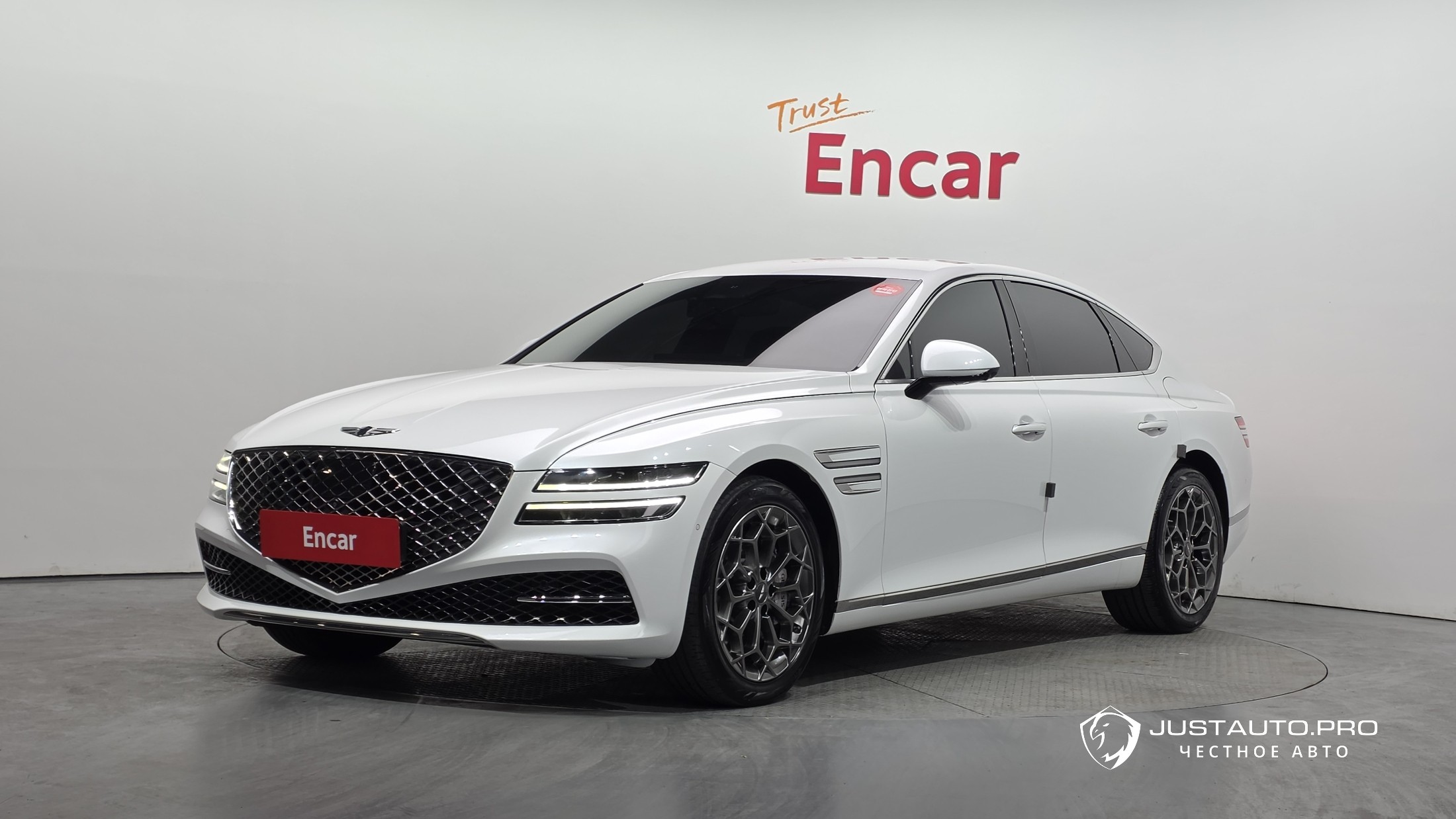 Автомобиль Genesis G80