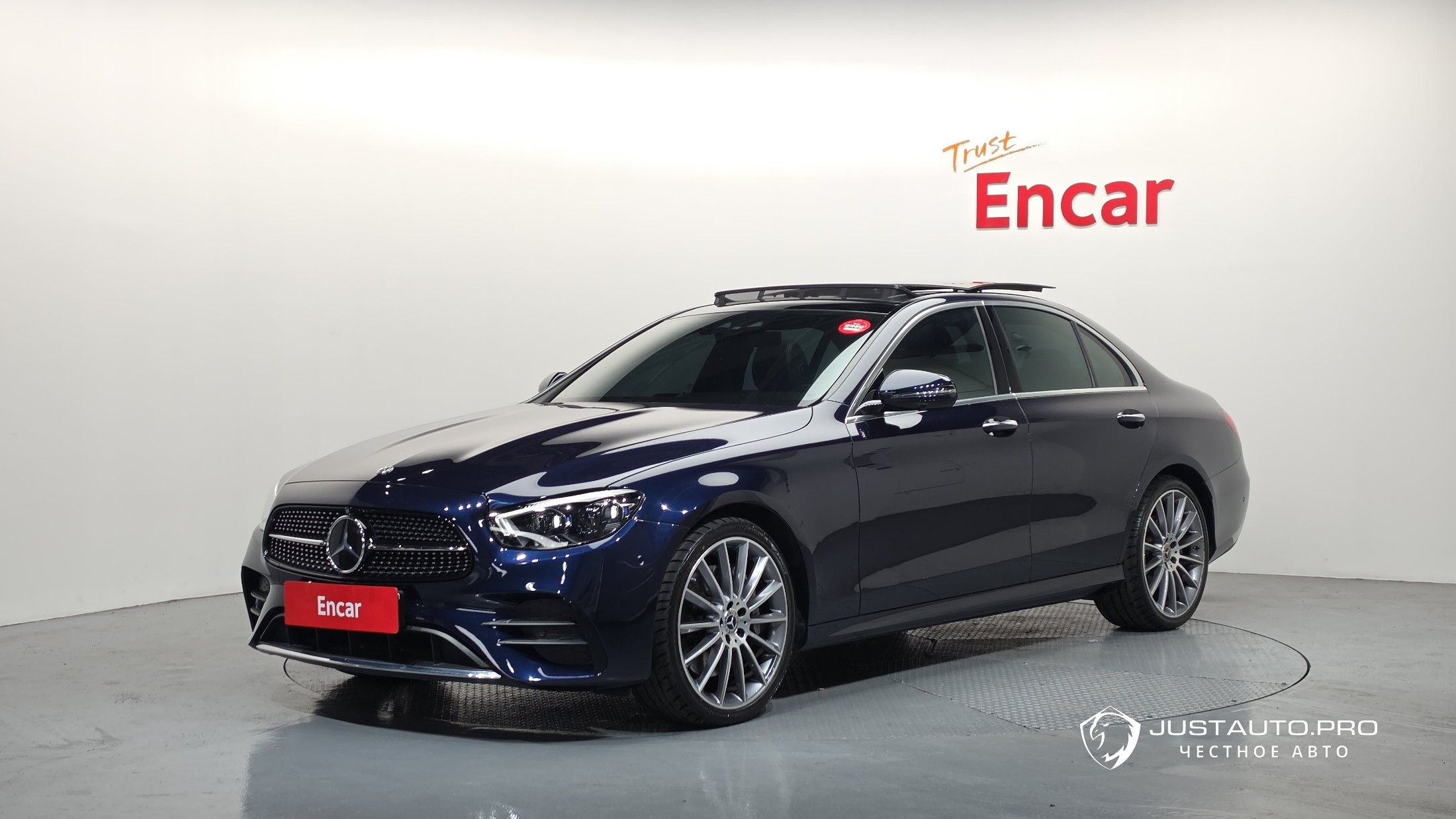 Автомобиль Mercedes-Benz E-Class
