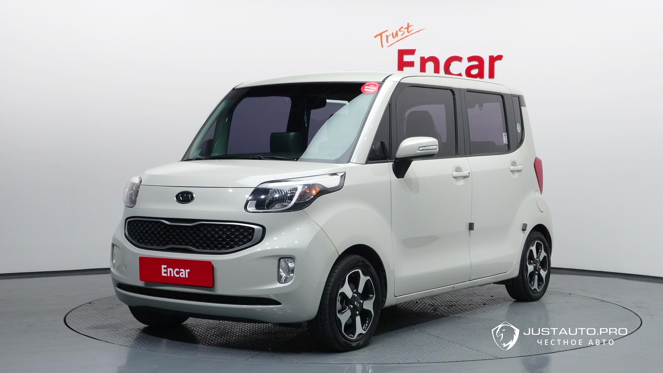 Автомобиль Kia RAY