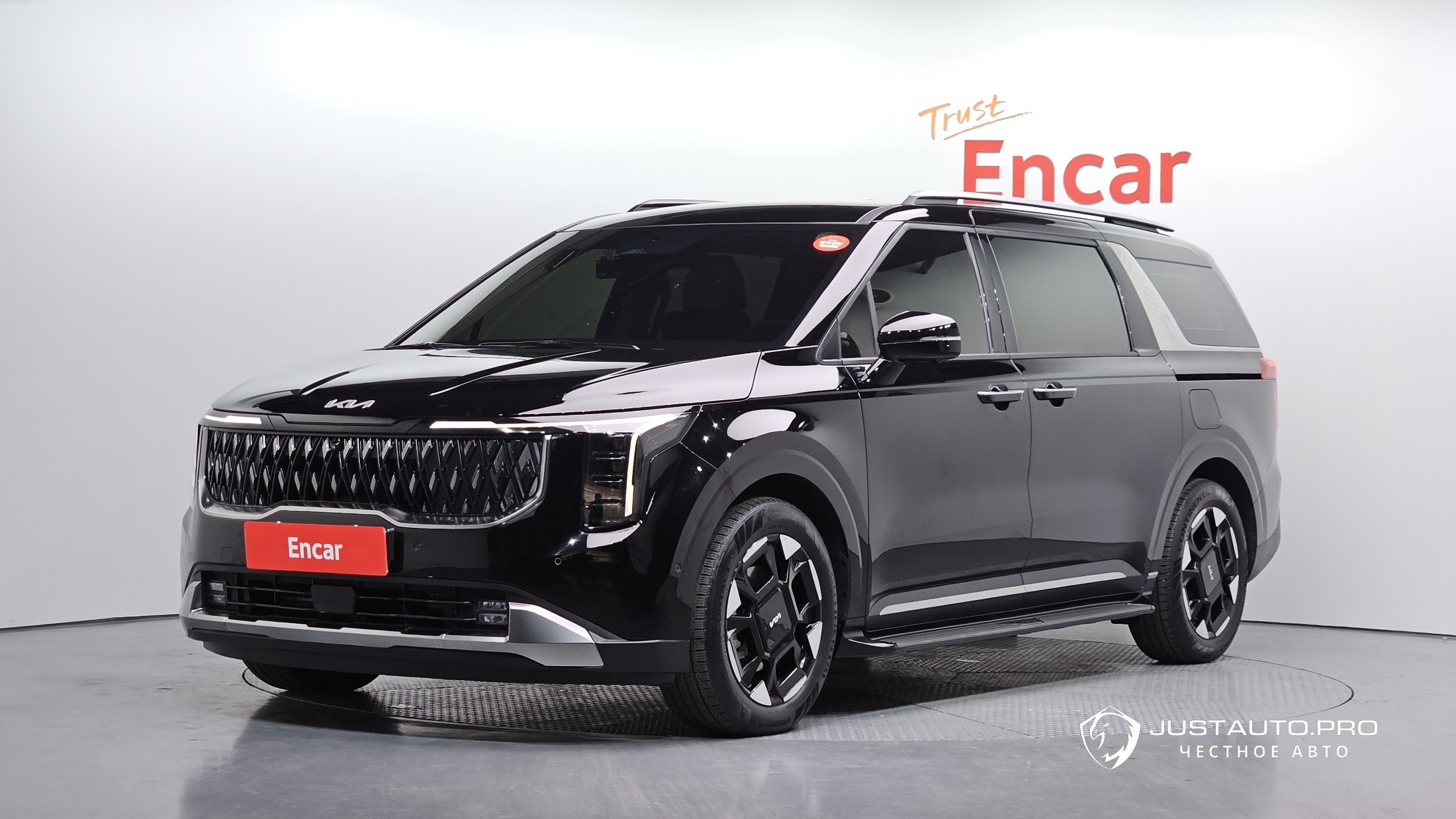 Автомобиль Kia Canival