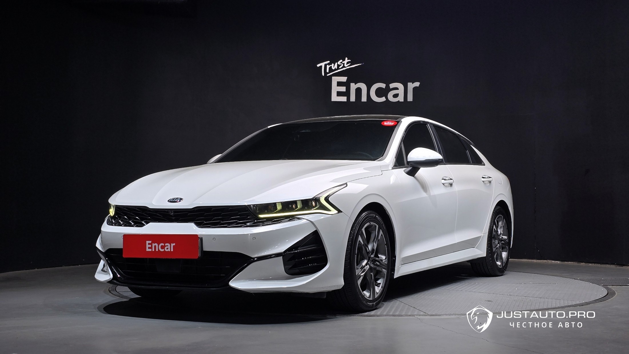 Автомобиль Kia K5