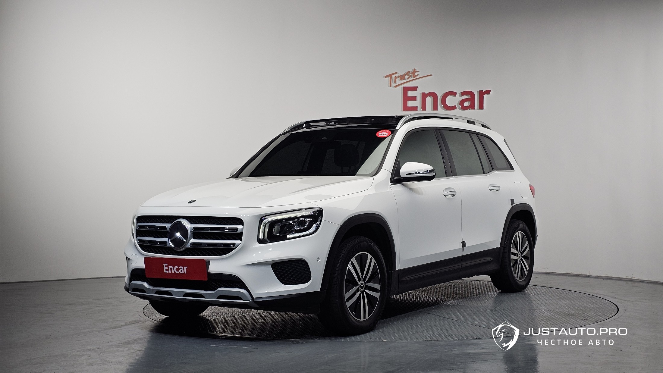 Автомобиль Mercedes-Benz GLB-Class