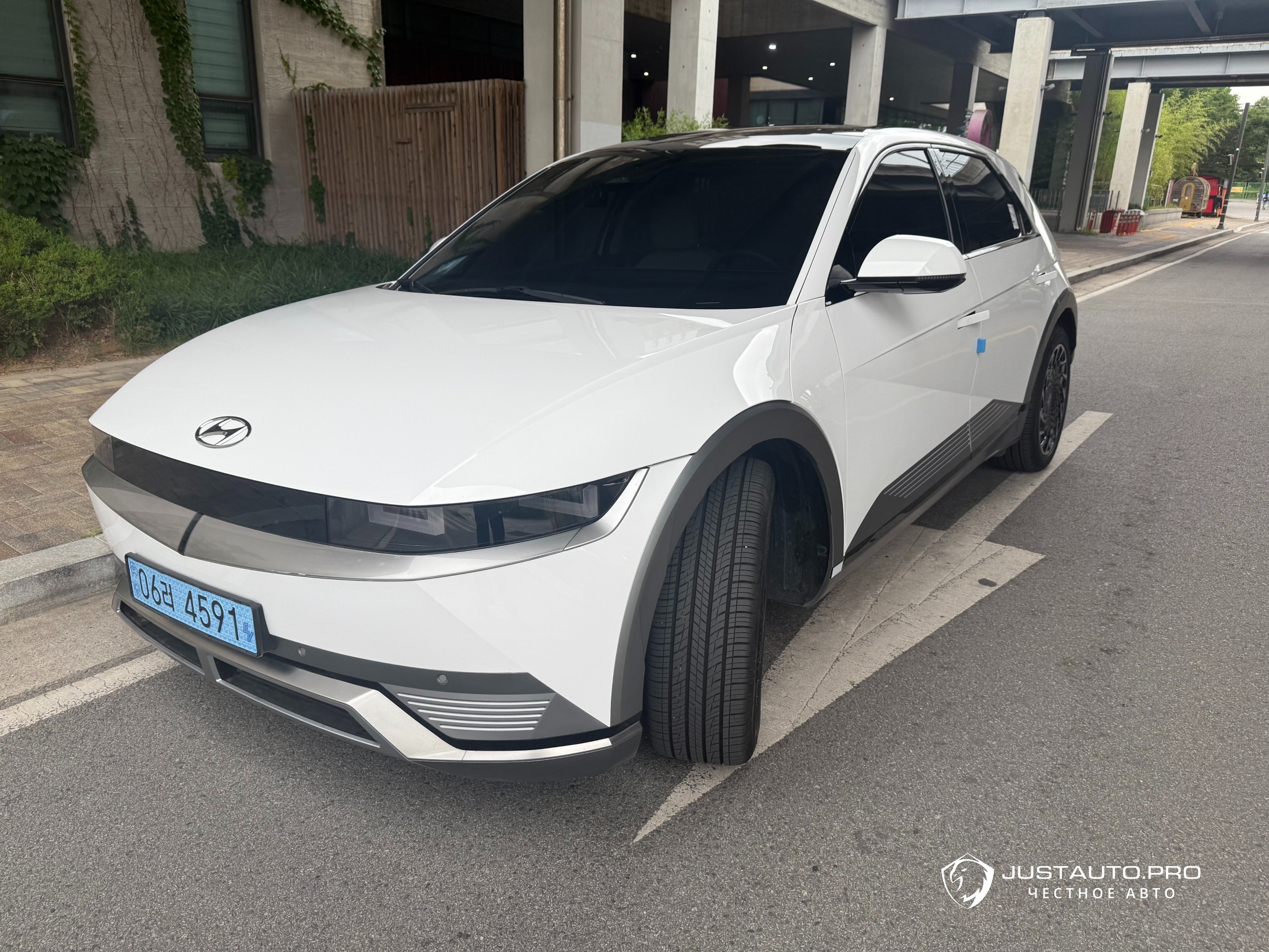Автомобиль Hyundai Ioniq5