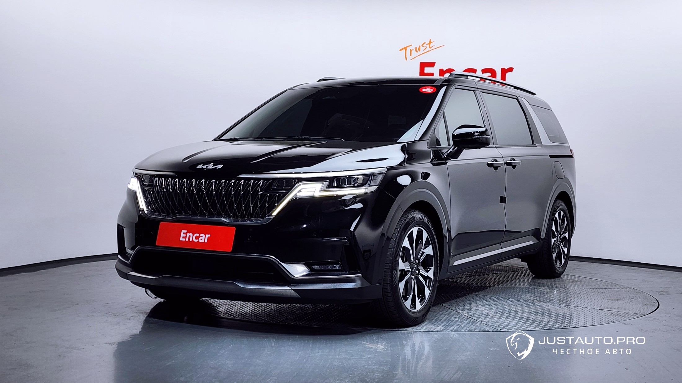 Автомобиль Kia Canival