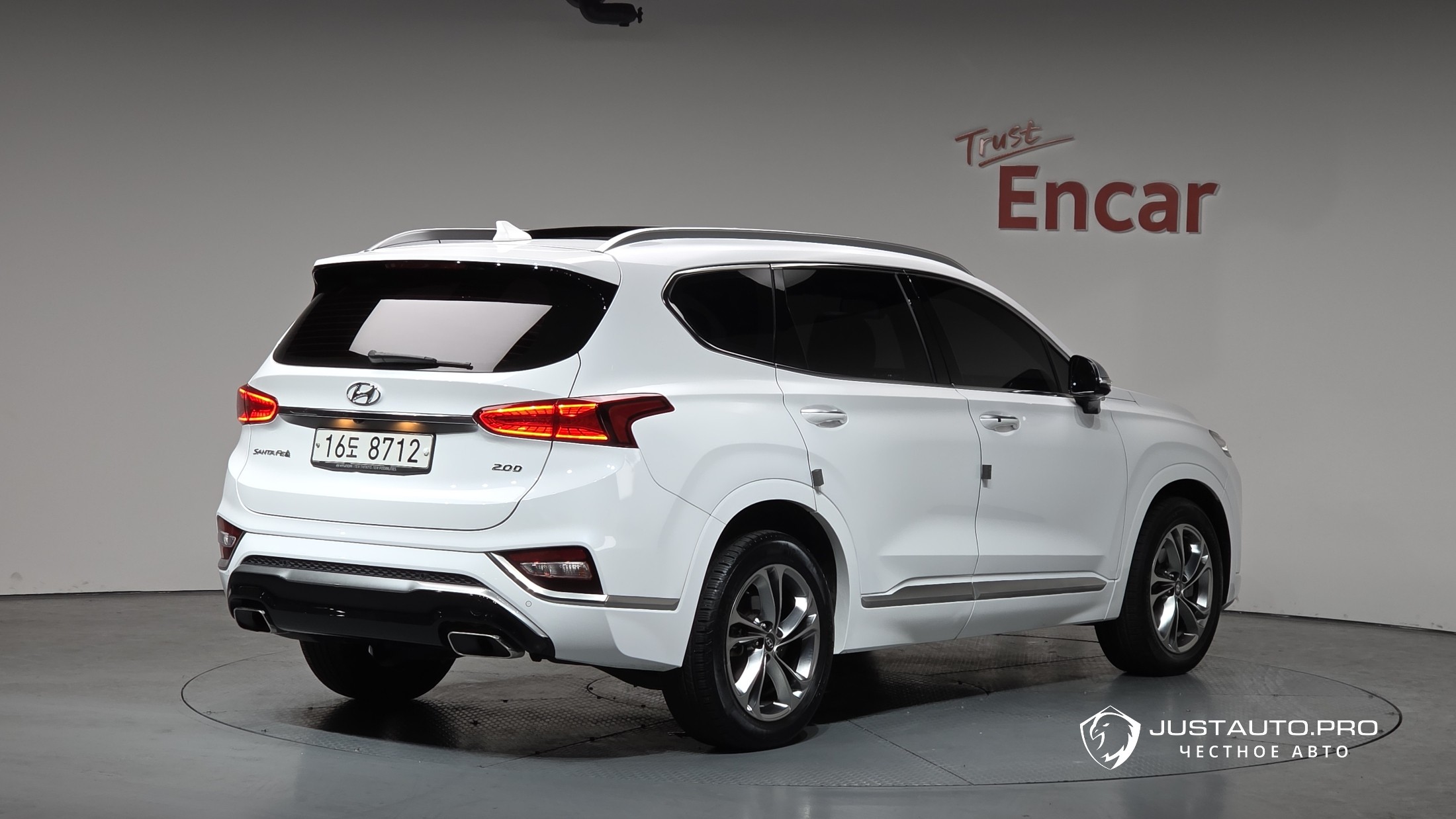 Автомобиль Hyundai Santafe