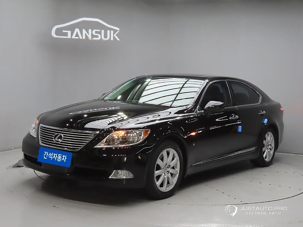Автомобиль Lexus LS