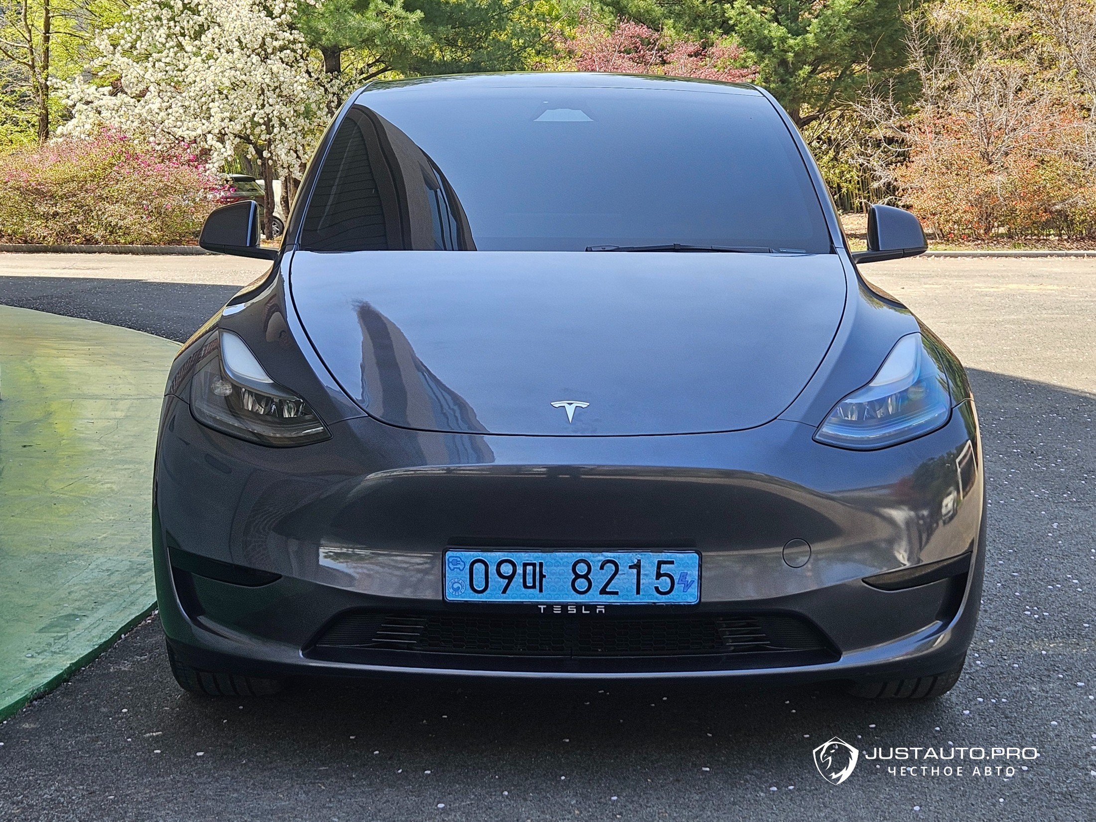 Автомобиль Tesla Model Y