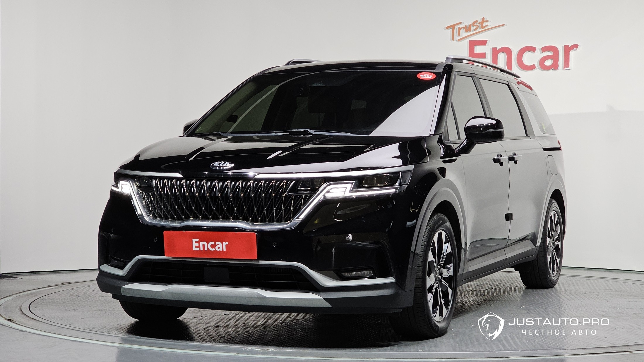 Автомобиль Kia Canival