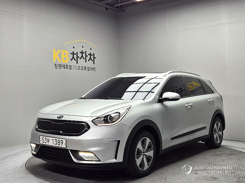 Автомобиль Kia Niro