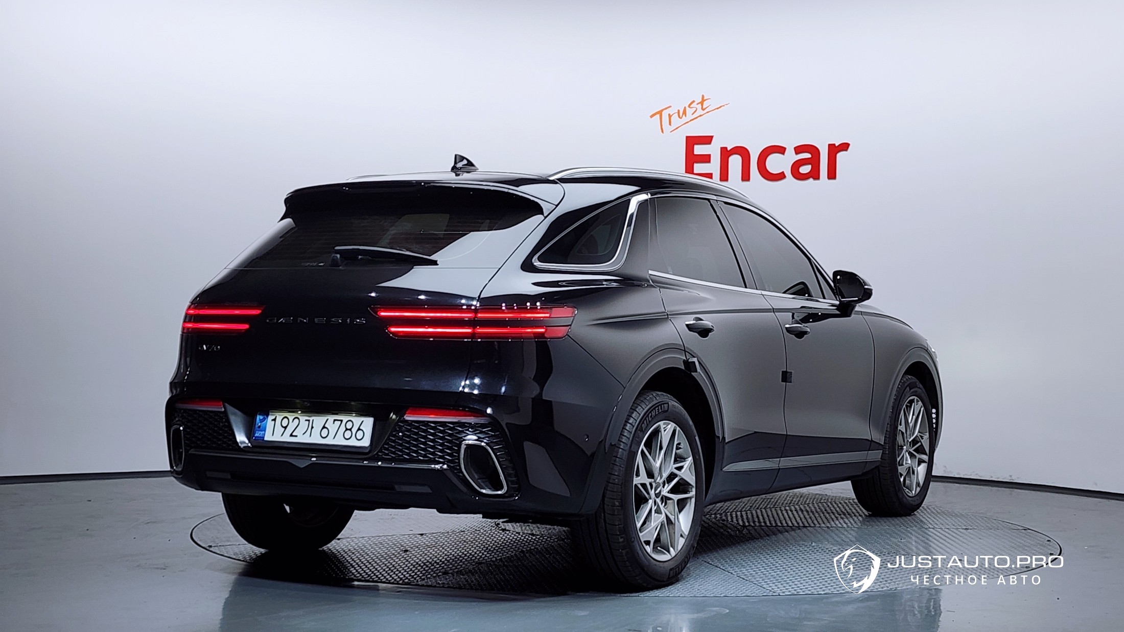 Автомобиль Genesis GV70