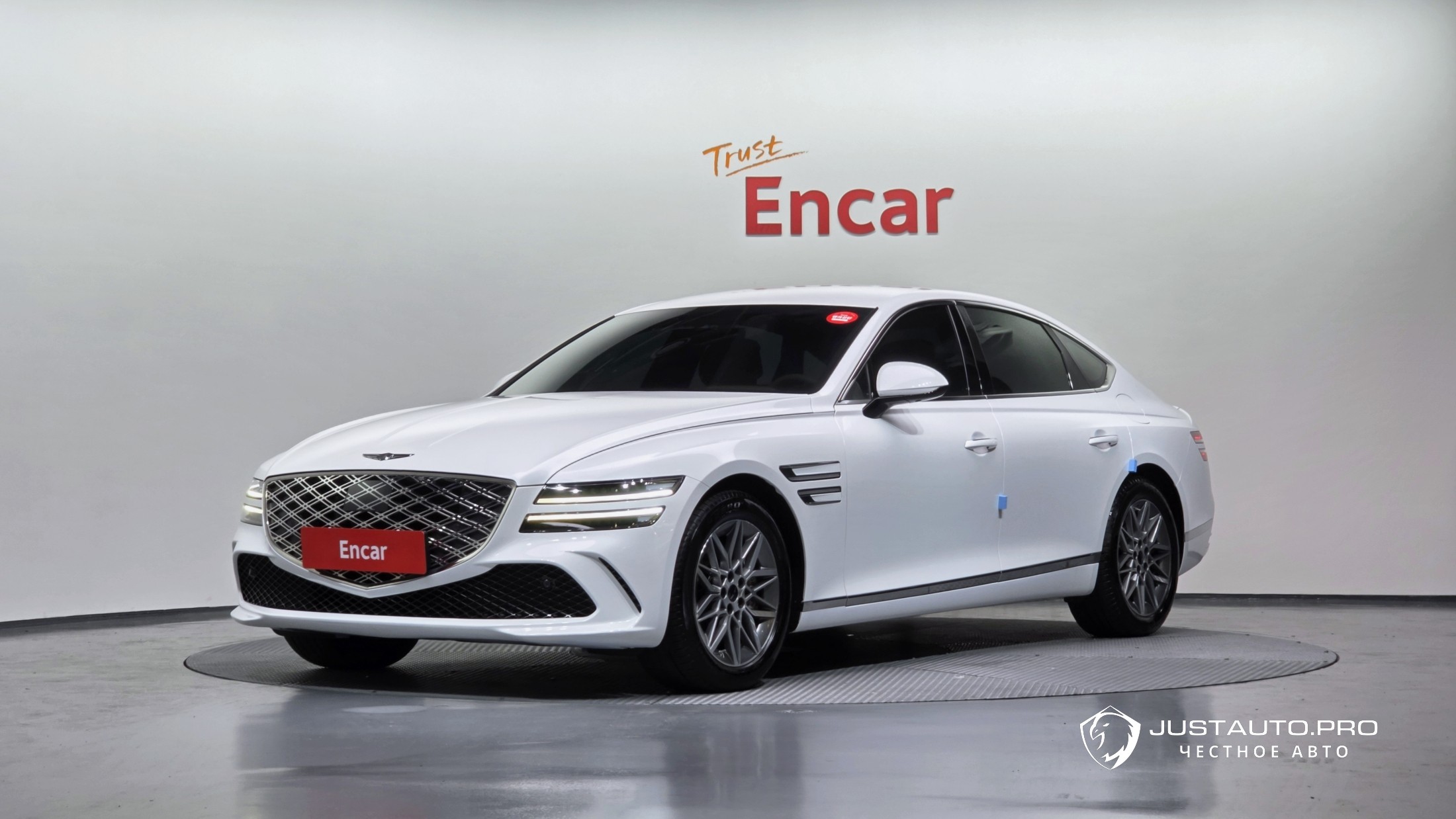 Автомобиль Genesis G80